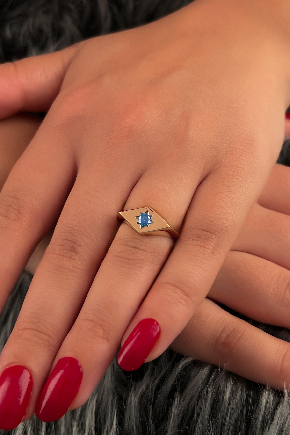 14 Ayar Altın Aquamarine Taş Detaylı Dörtgen Yüzük - Fiyonk Kuyumculuk (1)