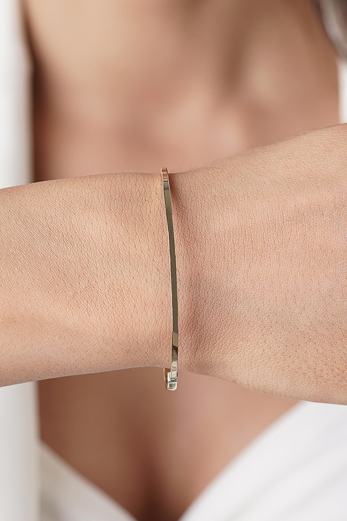 14 Ayar Altın Kelepçe Bilezik Asimetrik İnce - Fiyonk Kuyumculuk (1)