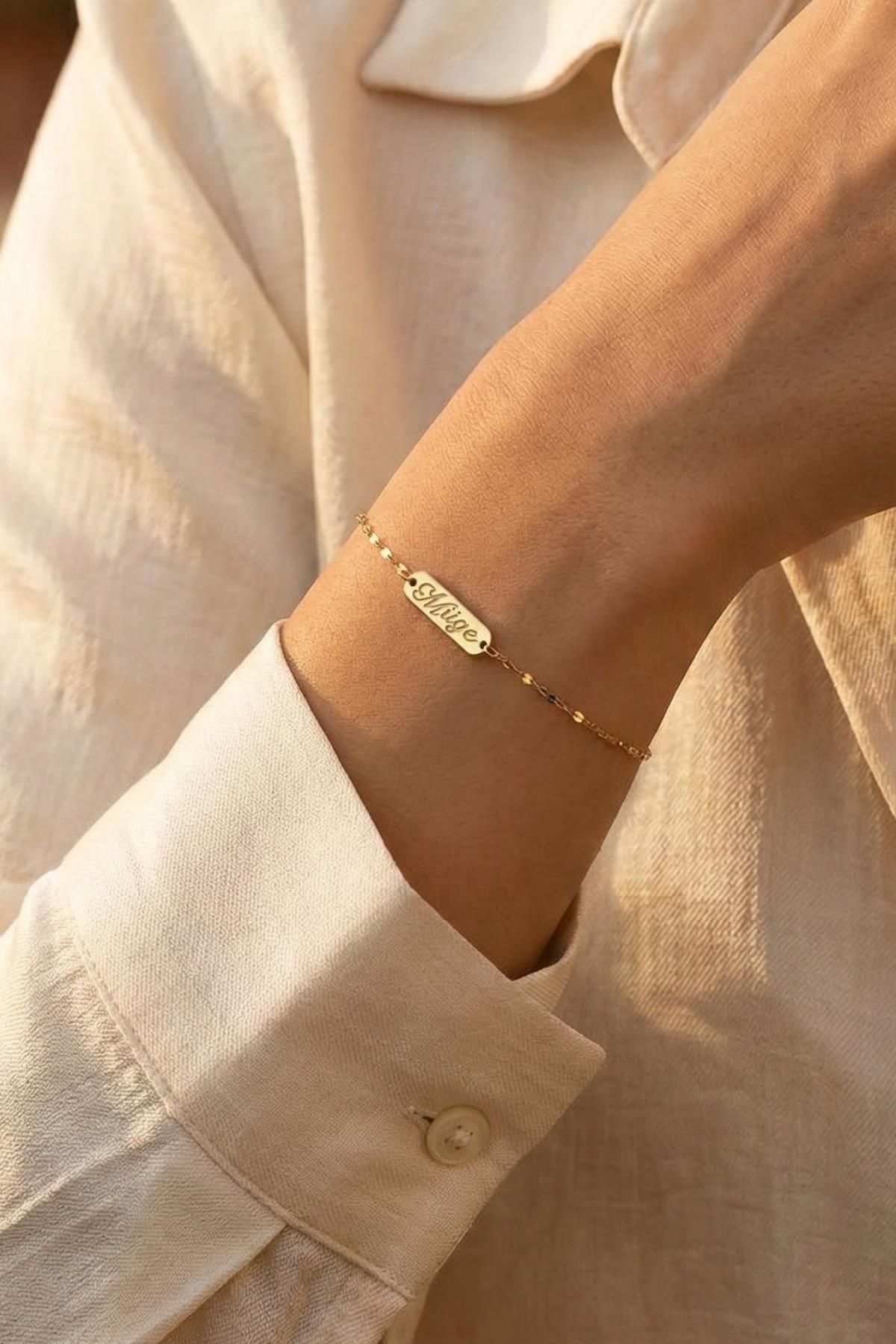 14 Ayar Altın Aynalı Zincirli Plaka Bileklik - Fiyonk Kuyumculuk