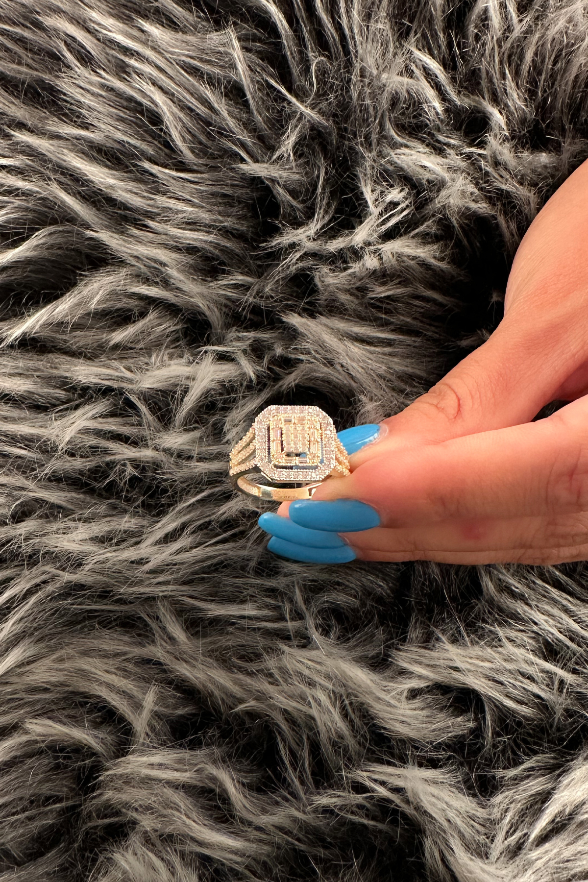 14 Ayar Altın Baget Kare Sıralı Yüzük - Fiyonk Kuyumculuk (1)