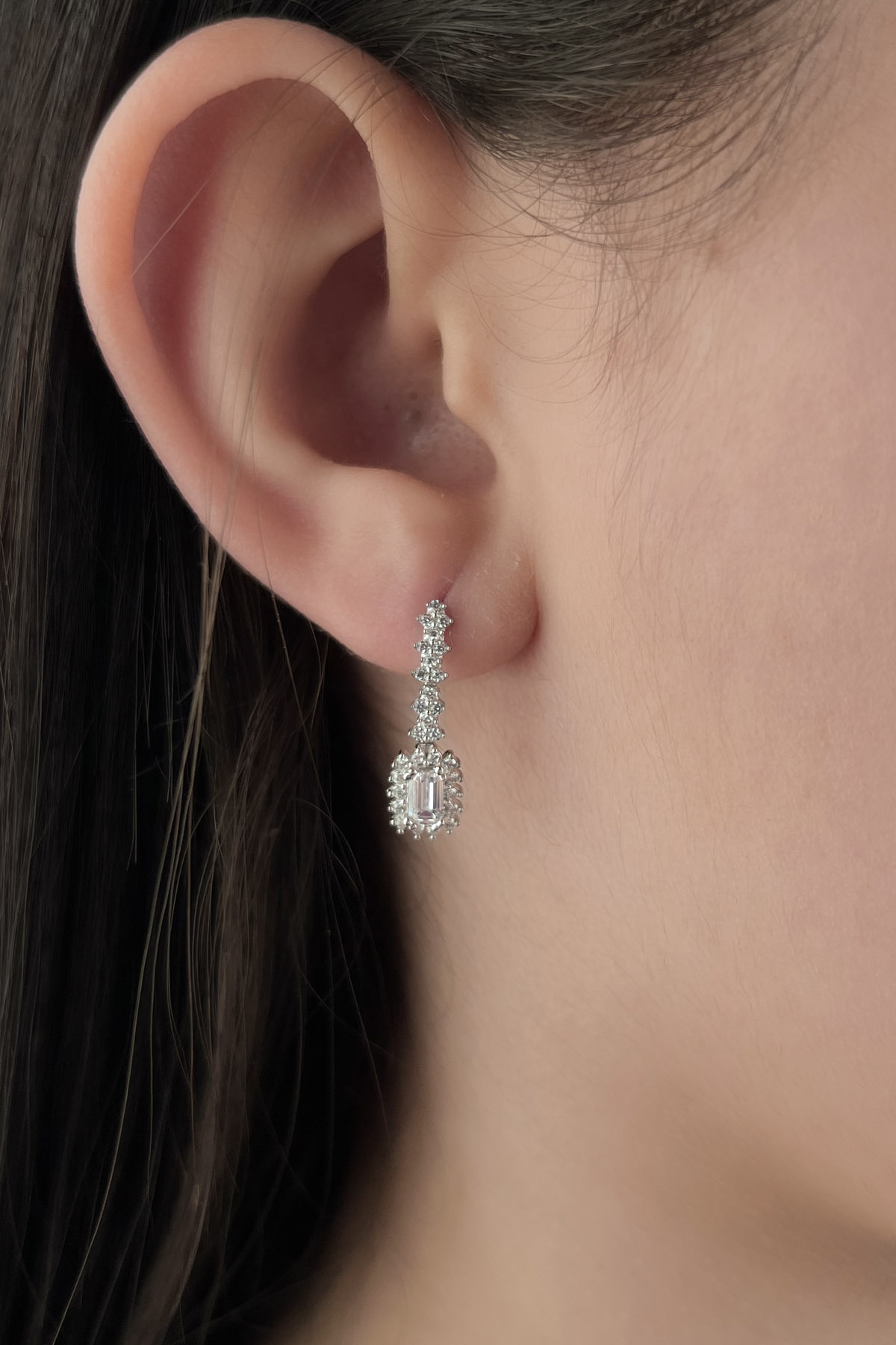 14 Ayar Altın Baget Taş Detaylı Küpe - Fiyonk Kuyumculuk