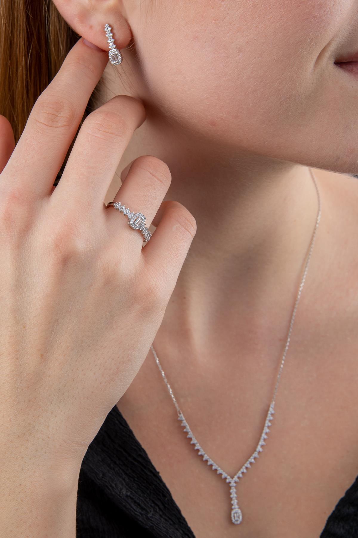 14 Ayar Altın Baget Taş Detaylı Set - Fiyonk Kuyumculuk (1)