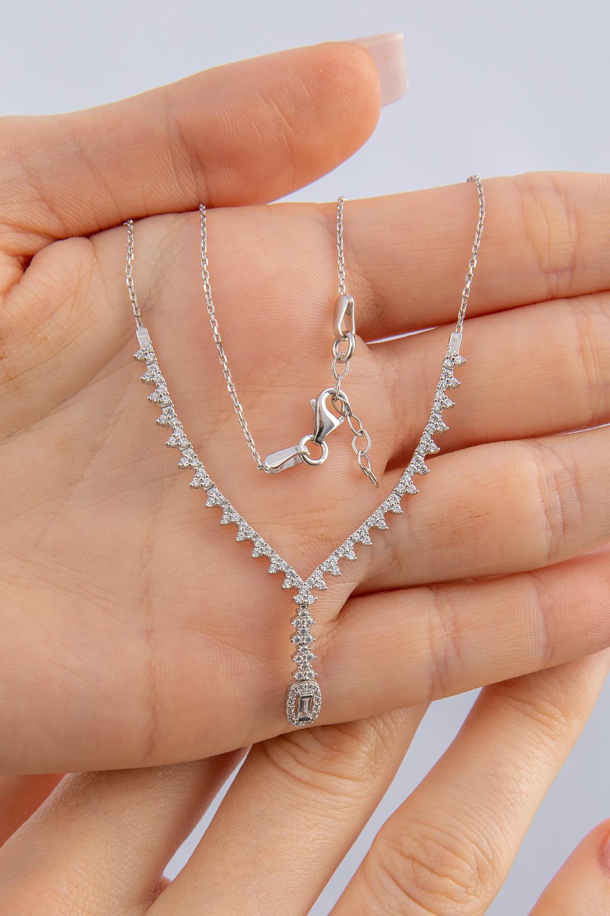 14 Ayar Altın Baget Taş Detaylı Zincirli Kolye - Fiyonk Kuyumculuk (1)