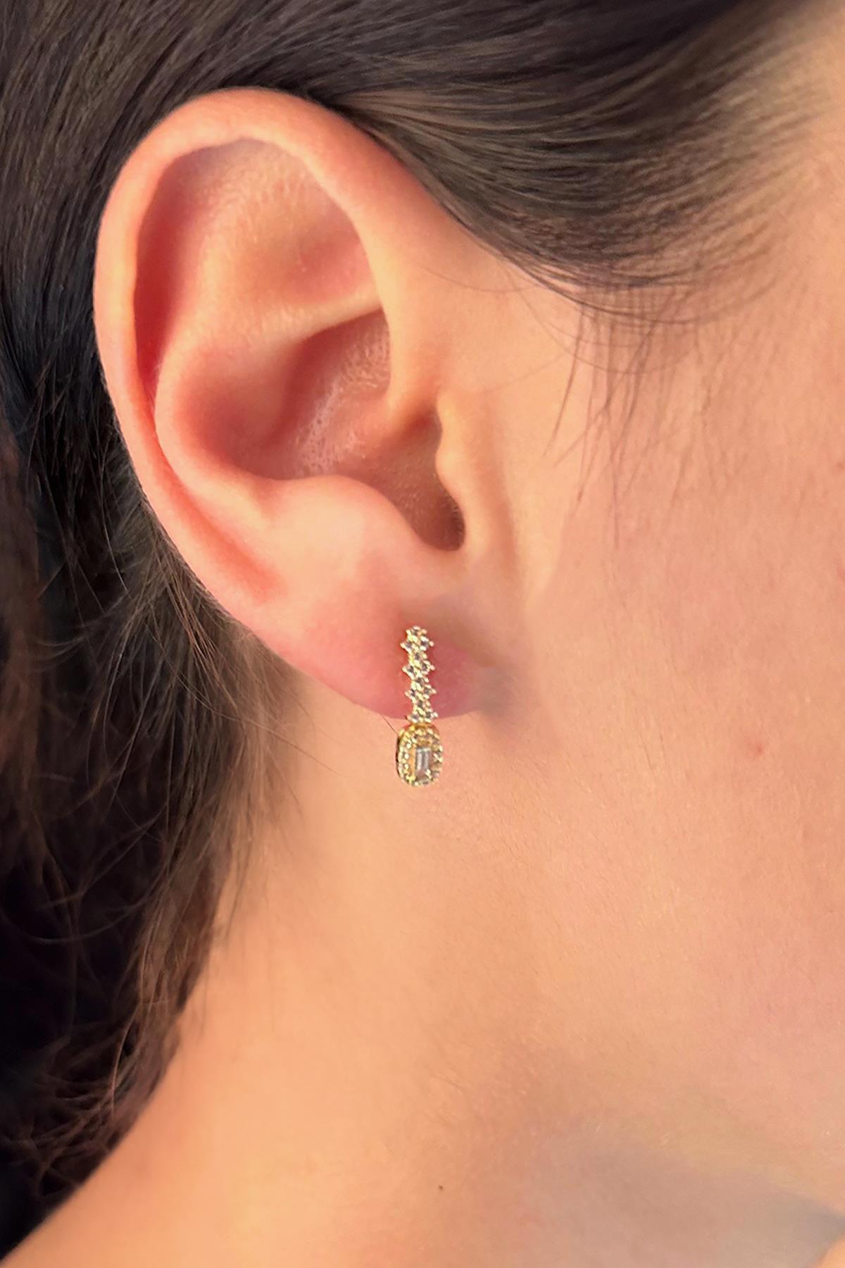 14 Ayar Altın Baget Taş Küpe - Fiyonk Kuyumculuk