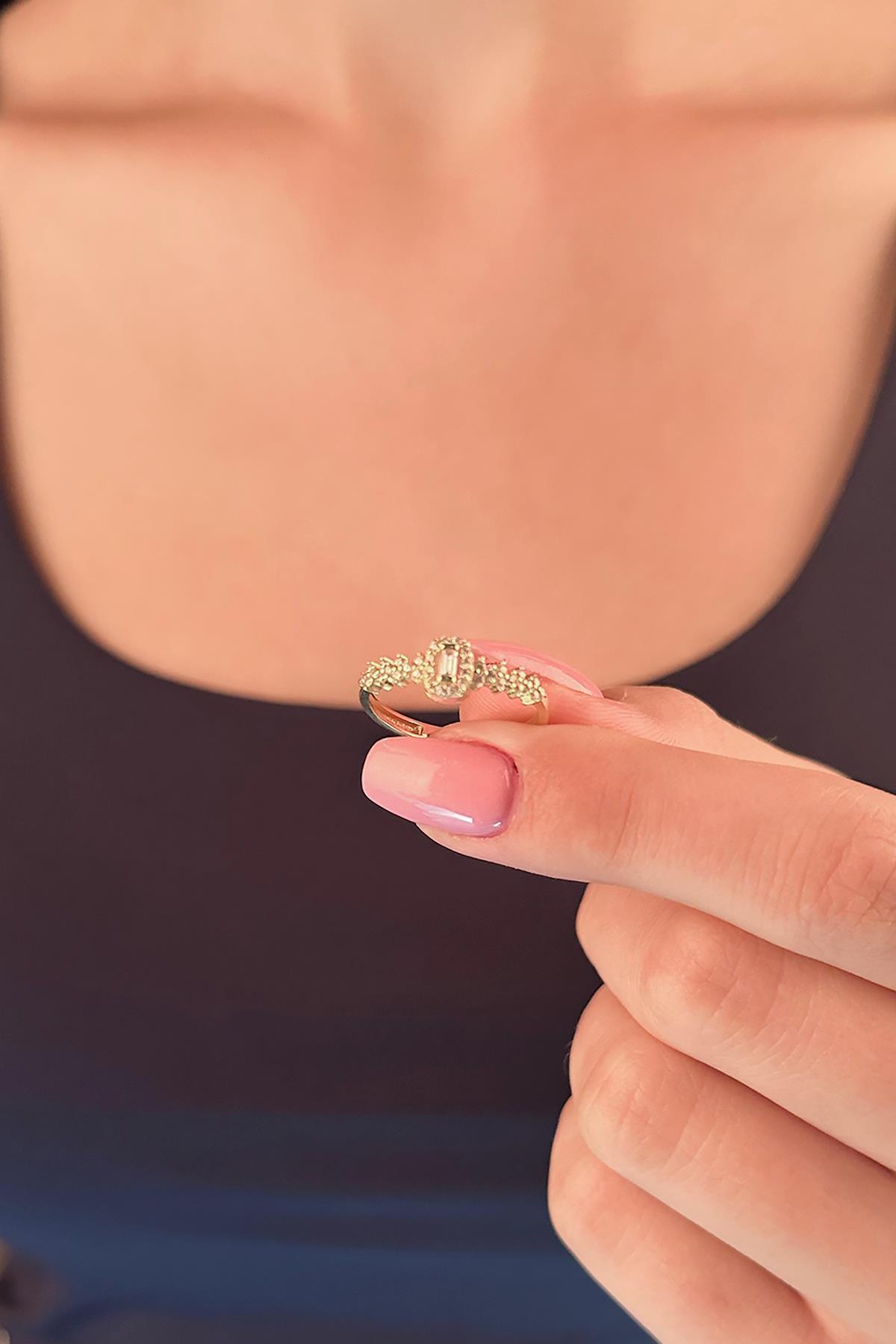 14 Ayar Altın Baget Taş Yüzük - Fiyonk Kuyumculuk (1)