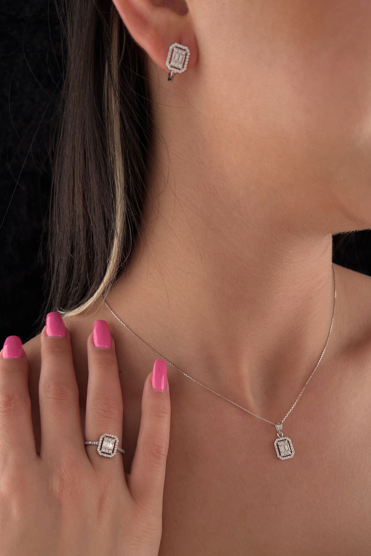 14 Ayar Altın Baget Taşlı Set Beyaz - Fiyonk Kuyumculuk