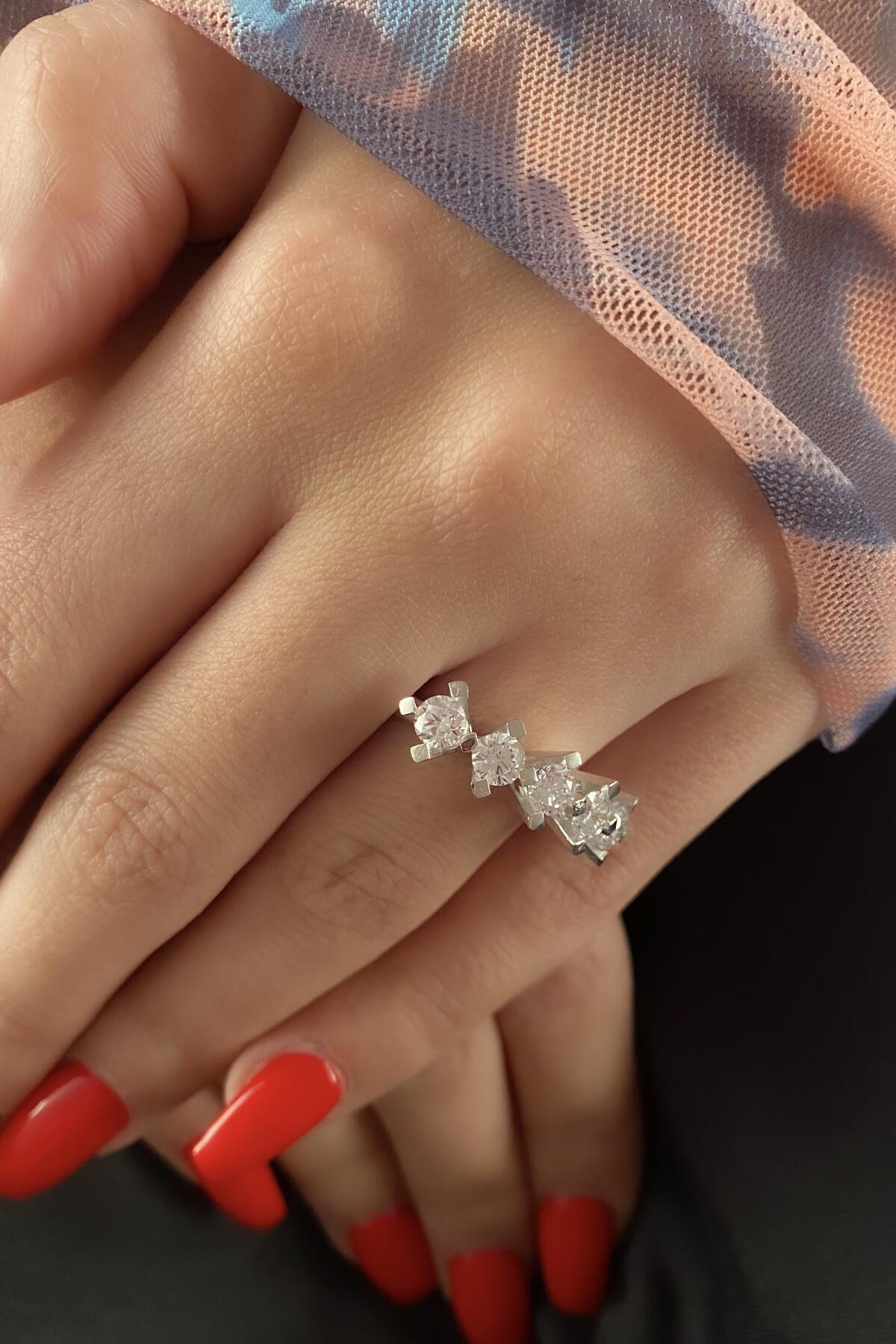 14 Ayar Altın Beştaş Yüzük 10 - Fiyonk Kuyumculuk