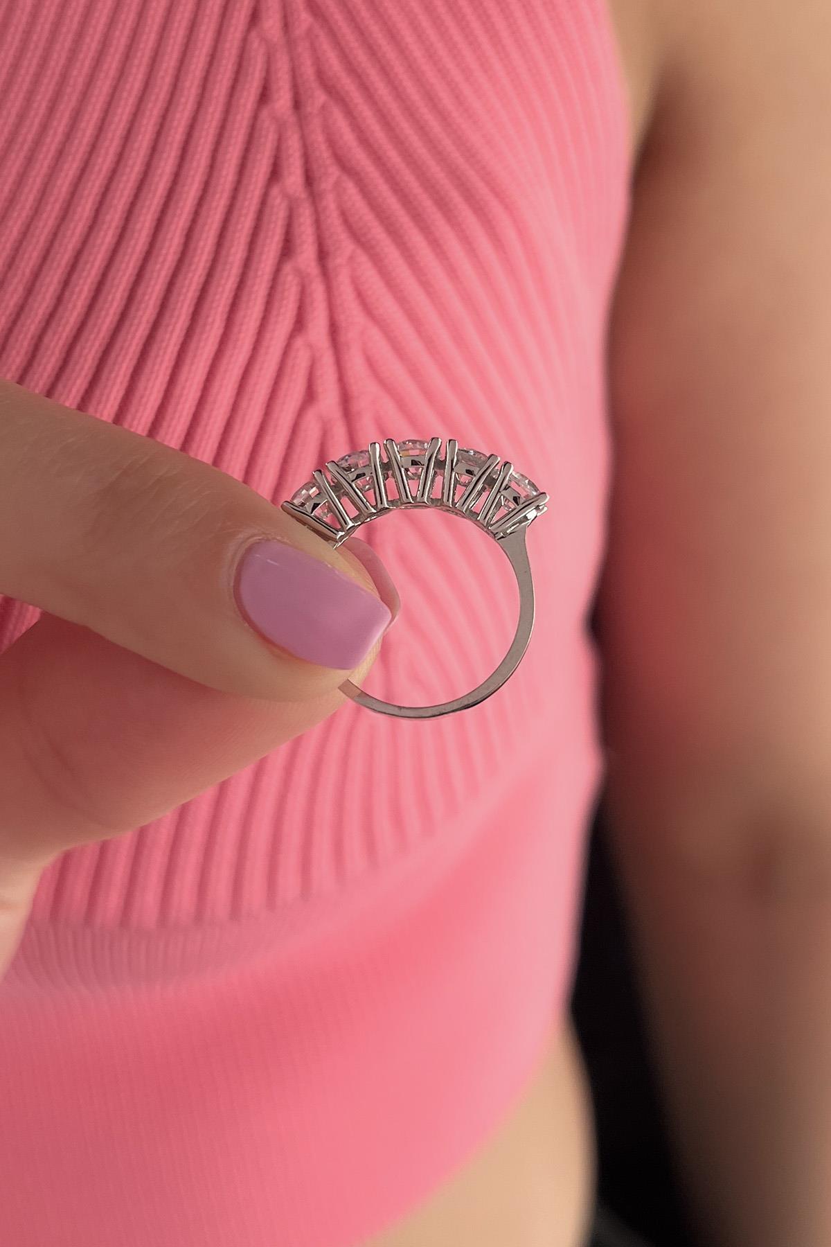 14 Ayar Altın Beştaş Yüzük - Fiyonk Kuyumculuk (1)