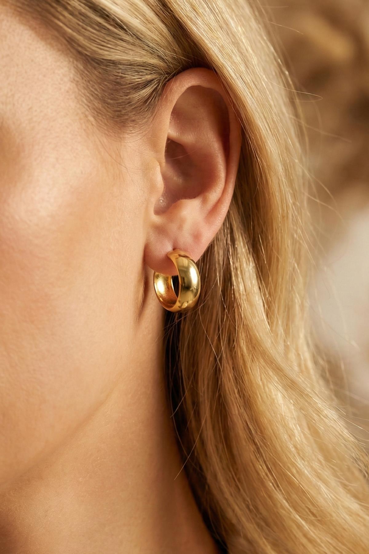 14 Ayar Altın Bombeli Geniş Halka Küpe - Fiyonk Kuyumculuk