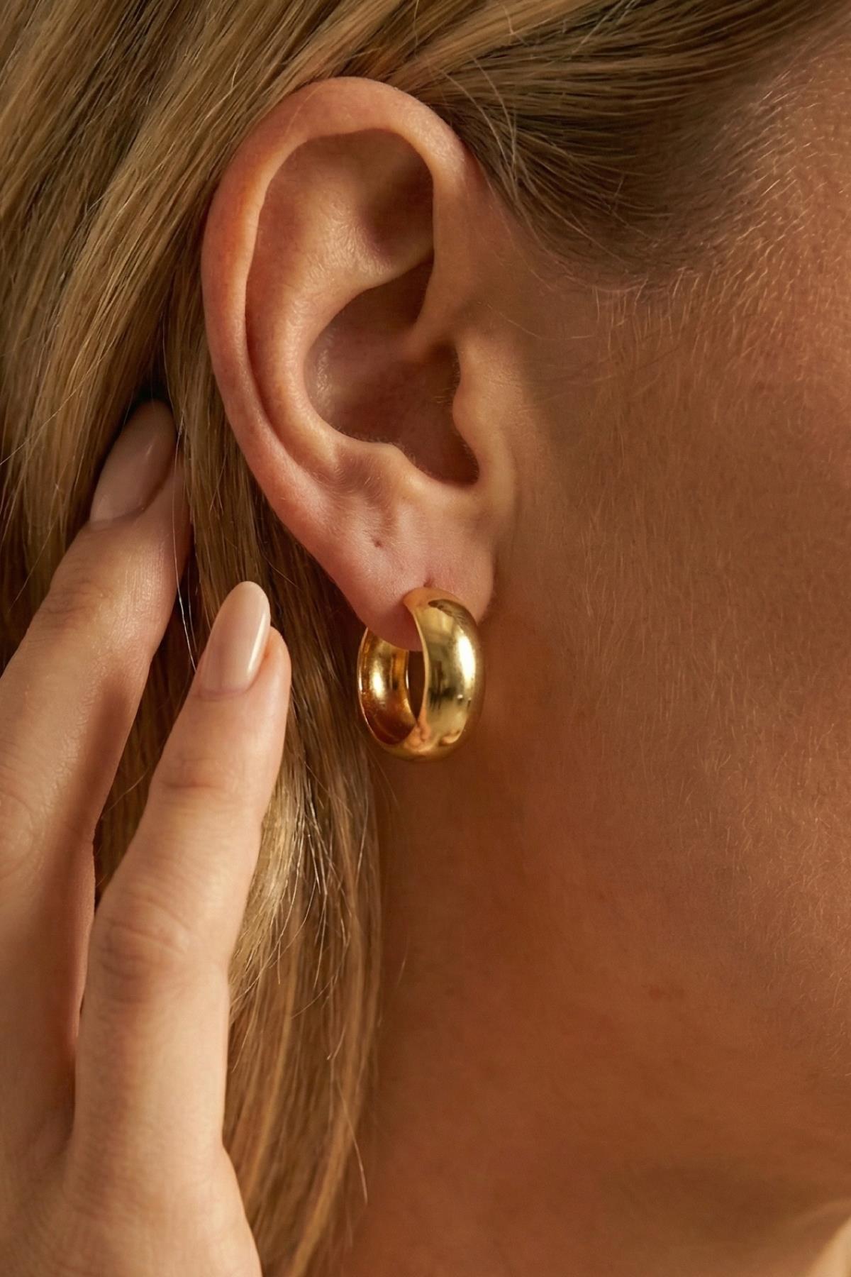 14 Ayar Altın Bombeli Geniş Halka Küpe - Fiyonk Kuyumculuk (1)