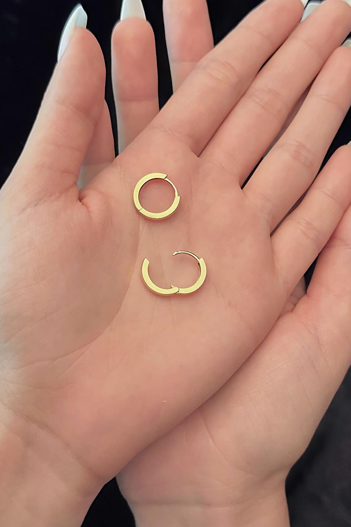 14 Ayar Altın Bombeli Kenar Köşeli Halka Küpe Orta - Fiyonk Kuyumculuk (1)