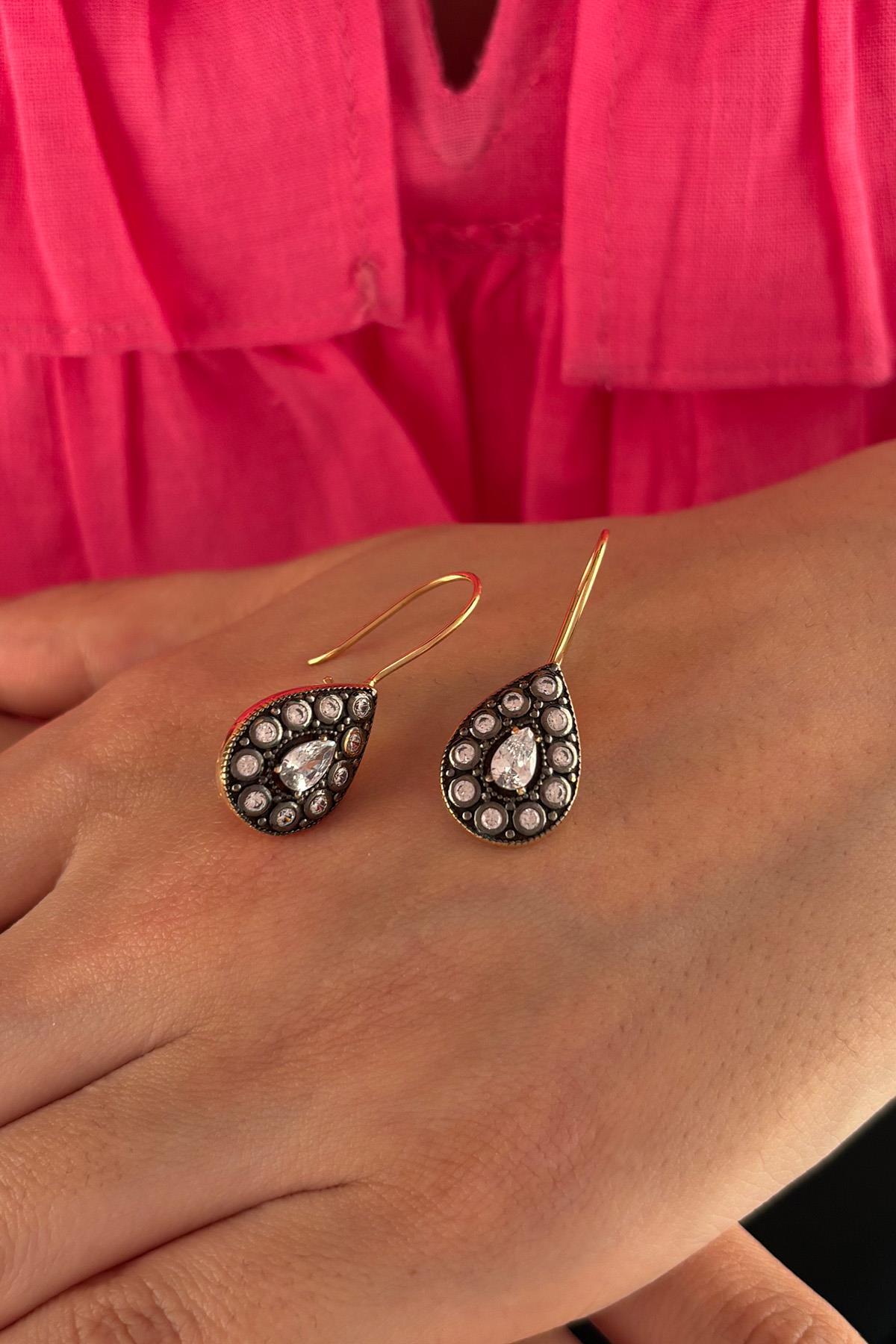 14 Ayar Altın Büyük Damla Taş Detaylı Küpe - Fiyonk Kuyumculuk (1)