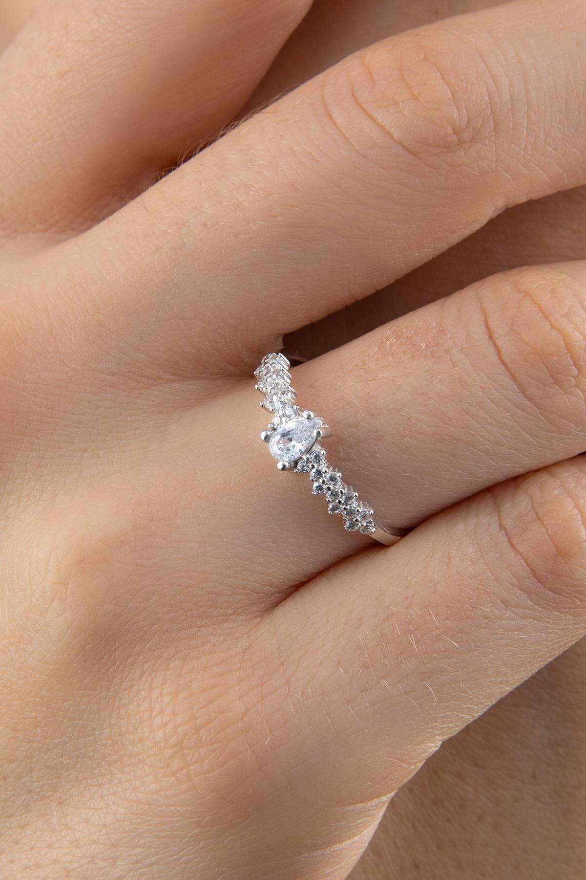 14 Ayar Altın Damla Taş Detaylı Yüzük - Fiyonk Kuyumculuk (1)