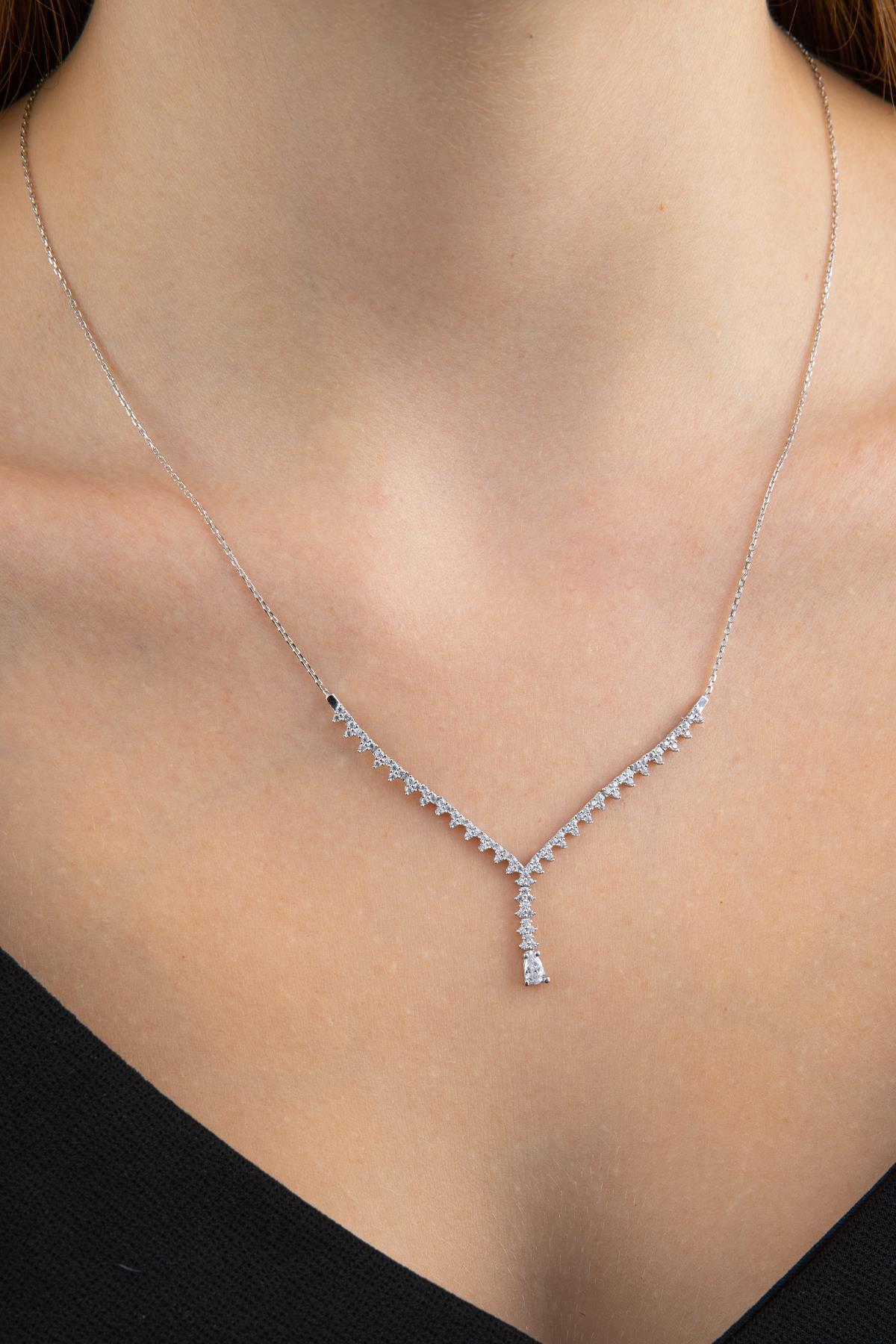 14 Ayar Altın Damla Taş Detaylı Zincirli Kolye - Fiyonk Kuyumculuk