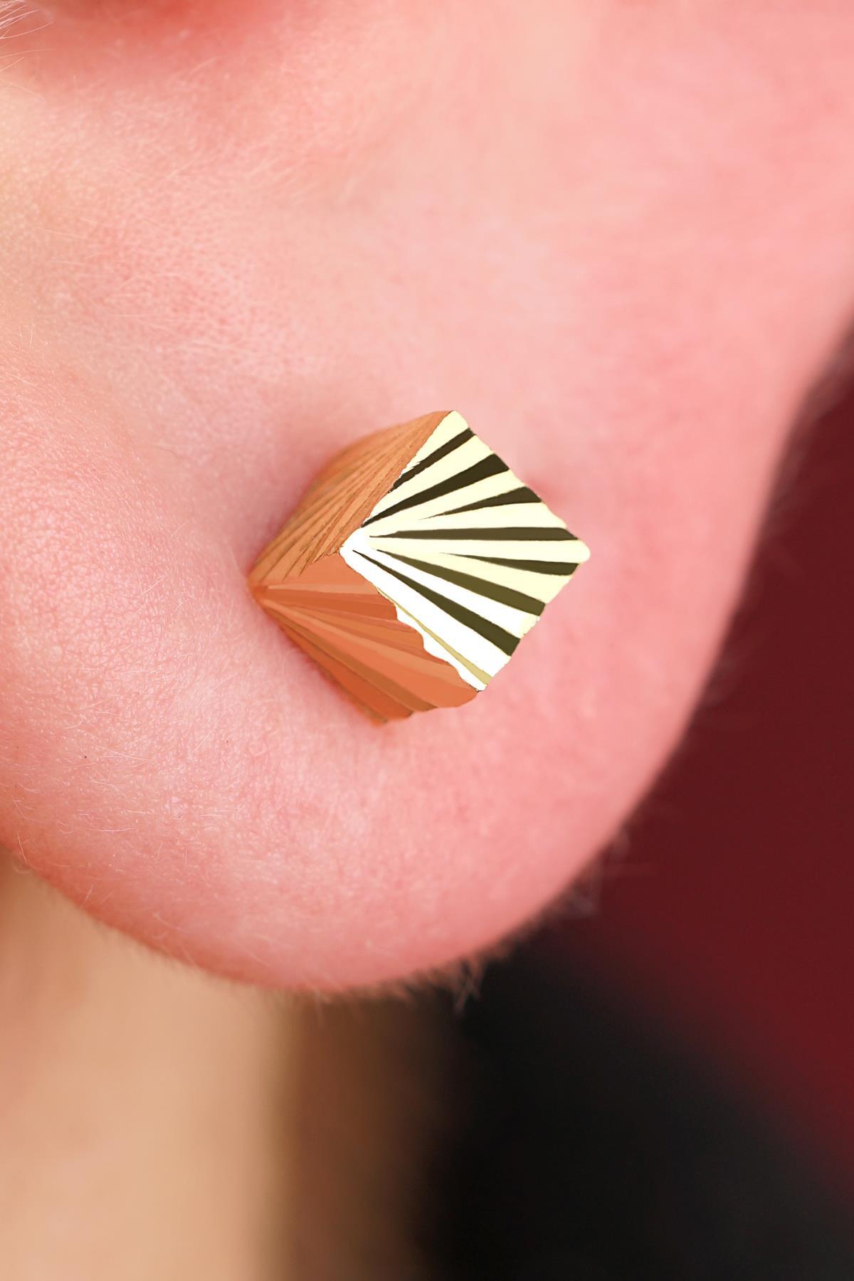 14 Ayar Altın Desenli Küp Küpe Erkek - Fiyonk Kuyumculuk