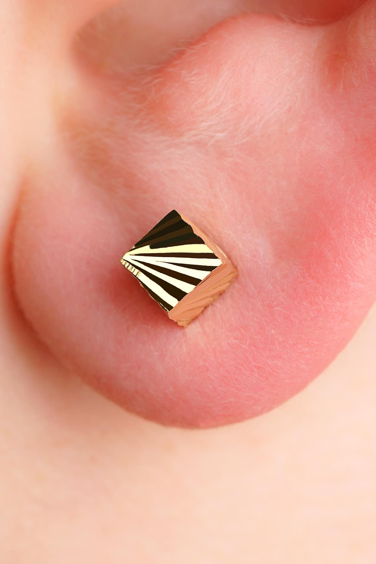 14 Ayar Altın Desenli Küp Küpe Erkek - Fiyonk Kuyumculuk (1)