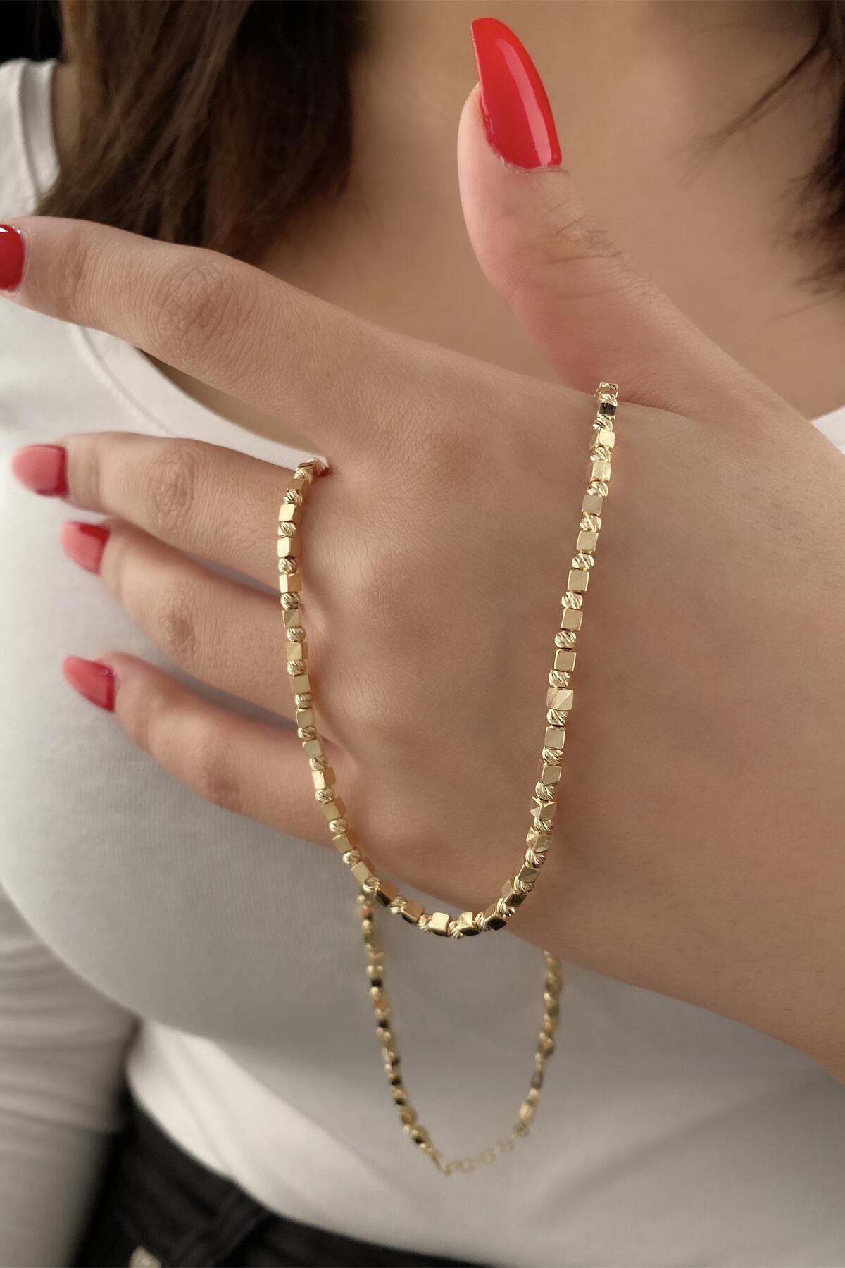 14 Ayar Altın Dorika Top Detaylı Küp Kolye - Fiyonk Kuyumculuk (1)