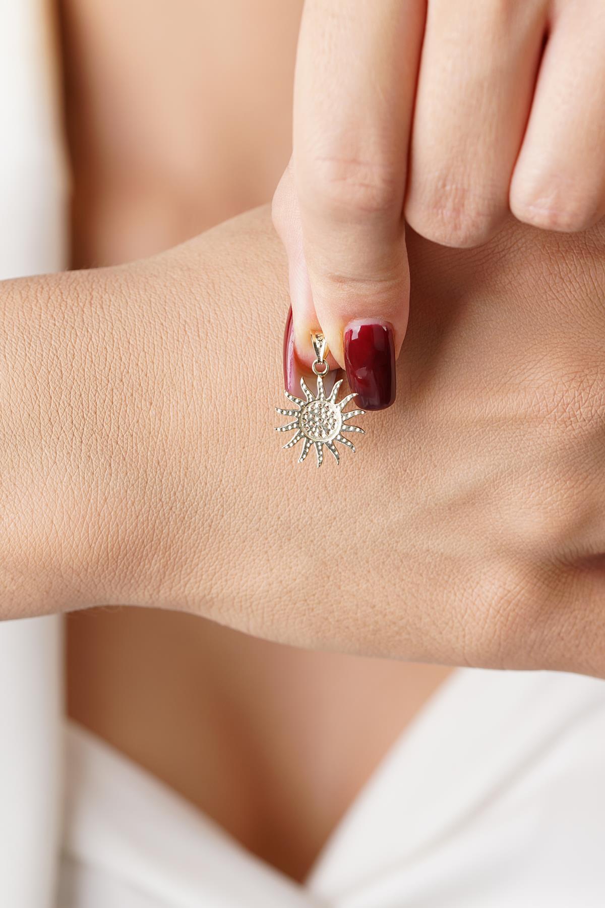 14 Ayar Altın Güneş Kolye Ucu - Fiyonk Kuyumculuk (1)