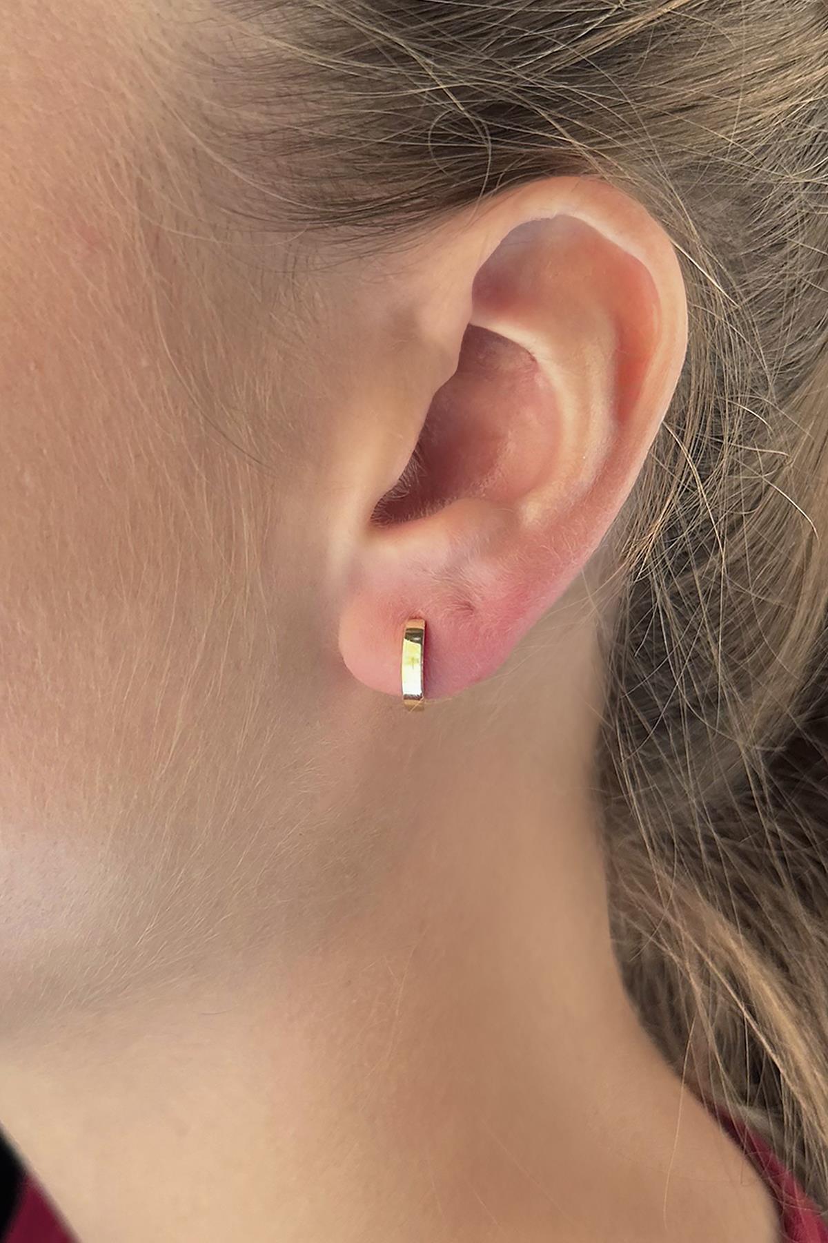 14 Ayar Altın İnce Köşeli Halka Küpe - Fiyonk Kuyumculuk (1)