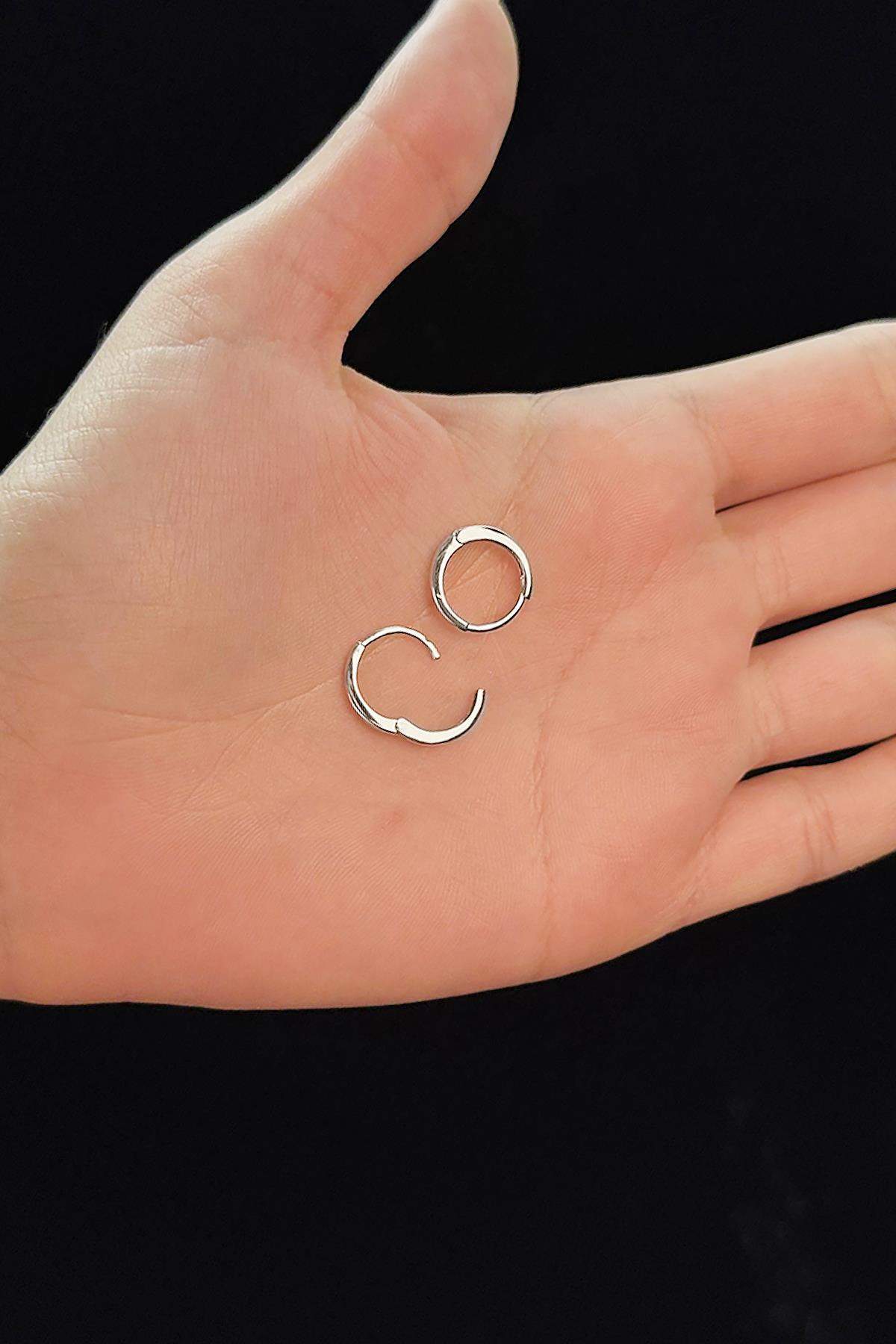 14 Ayar Altın İnce Uçlu Kalın Halka Küpe - Fiyonk Kuyumculuk (1)