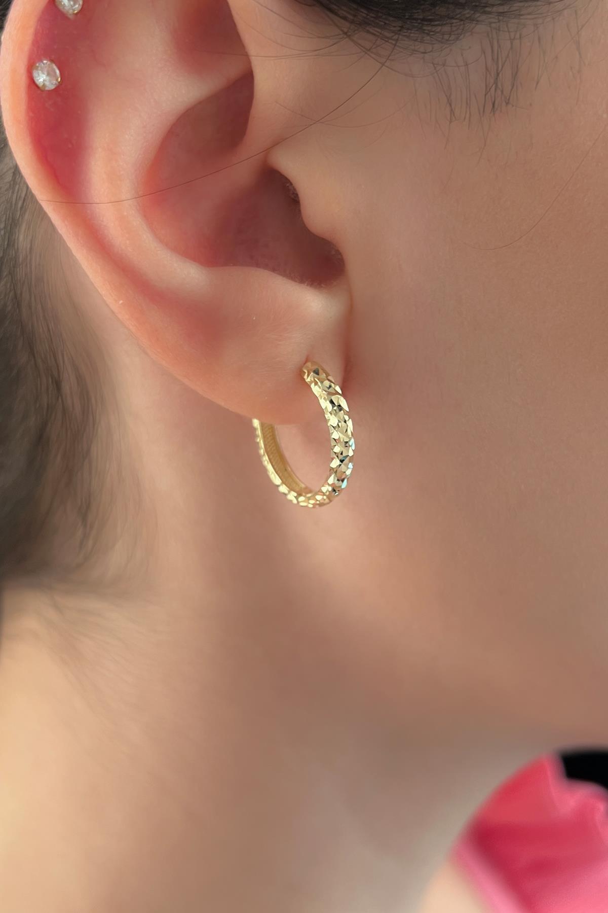 14 Ayar Altın Işıltılı Halka Küpe 5 - Fiyonk Kuyumculuk (1)