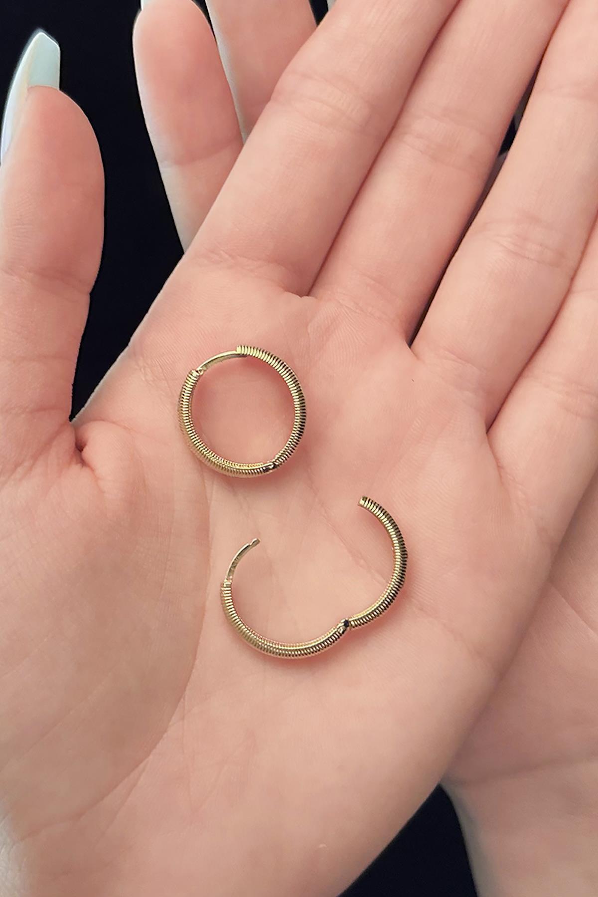 14 Ayar Altın Işıltılı Halka Küpe 4 - Fiyonk Kuyumculuk (1)