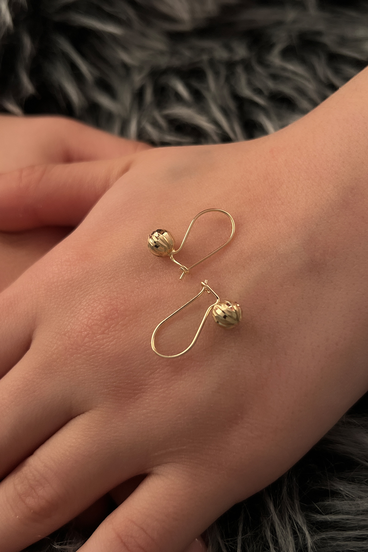 14 Ayar Altın Işıltılı Top Sallantılı Küpe - Fiyonk Kuyumculuk (1)