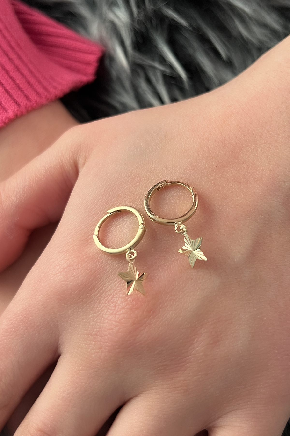 14 Ayar Altın Işıltılı Yıldız Sallantılı Halka Küpe - Fiyonk Kuyumculuk (1)