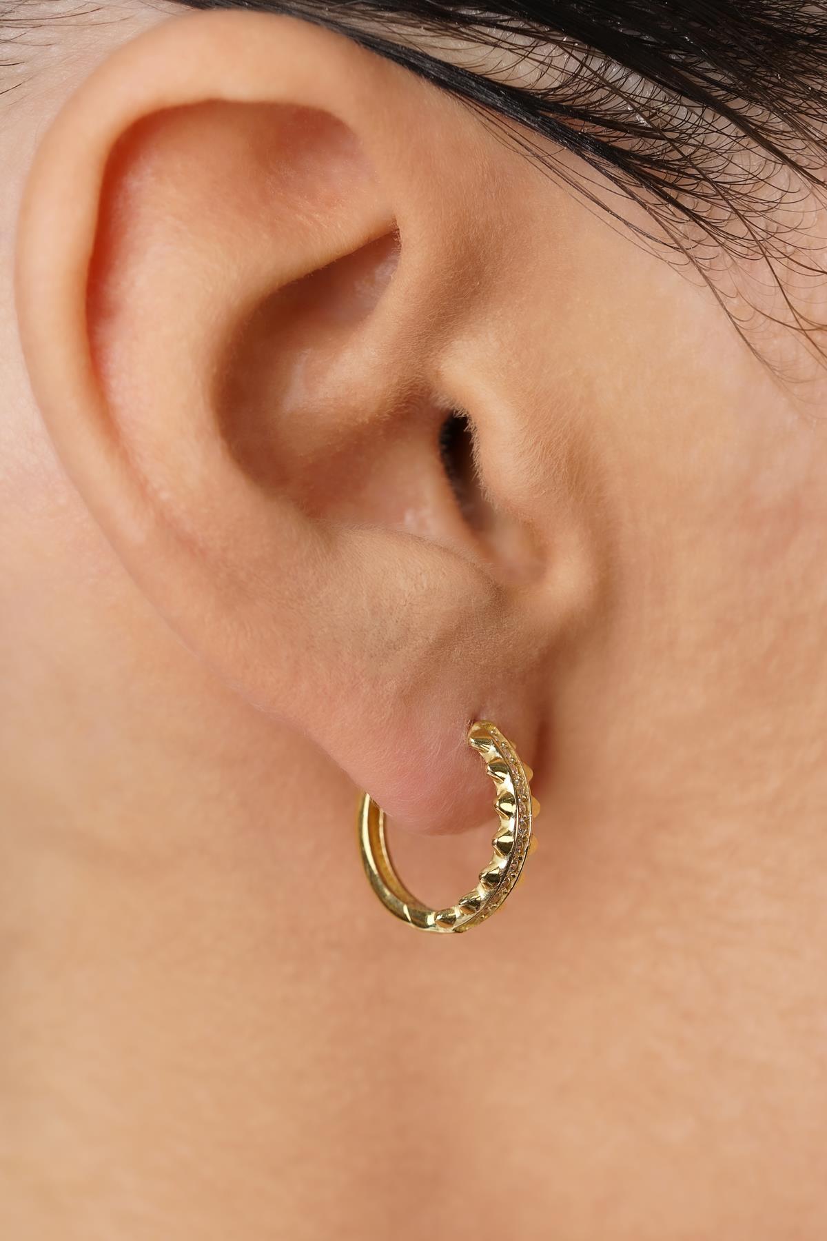 14 Ayar Altın Işıtılı Taşlı Halka Küpe - Fiyonk Kuyumculuk (1)