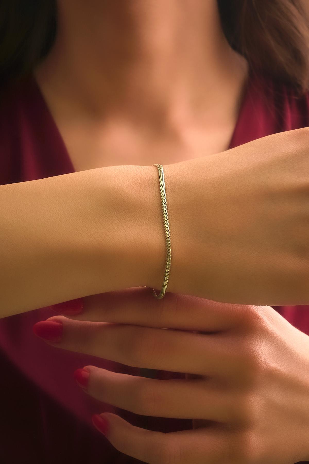 14 Ayar Altın İtalyan Balıksırtı Zincir Bileklik 2.05 mm - Fiyonk Kuyumculuk (1)