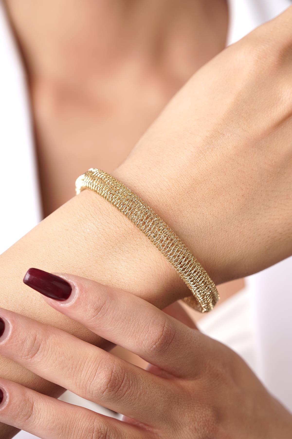 14 Ayar Altın İtalyan Çapraz Örme Kelepçe Bileklik - Fiyonk Kuyumculuk