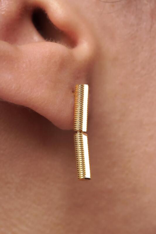 14 Ayar Altın Kalemli Ajda Küpe - Fiyonk Kuyumculuk