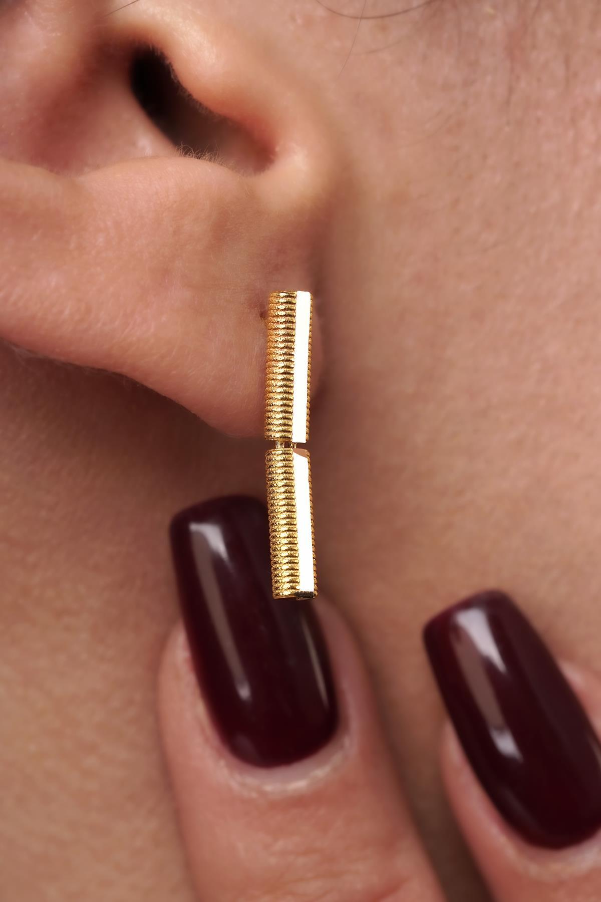 14 Ayar Altın Kalemli Ajda Küpe - Fiyonk Kuyumculuk (1)