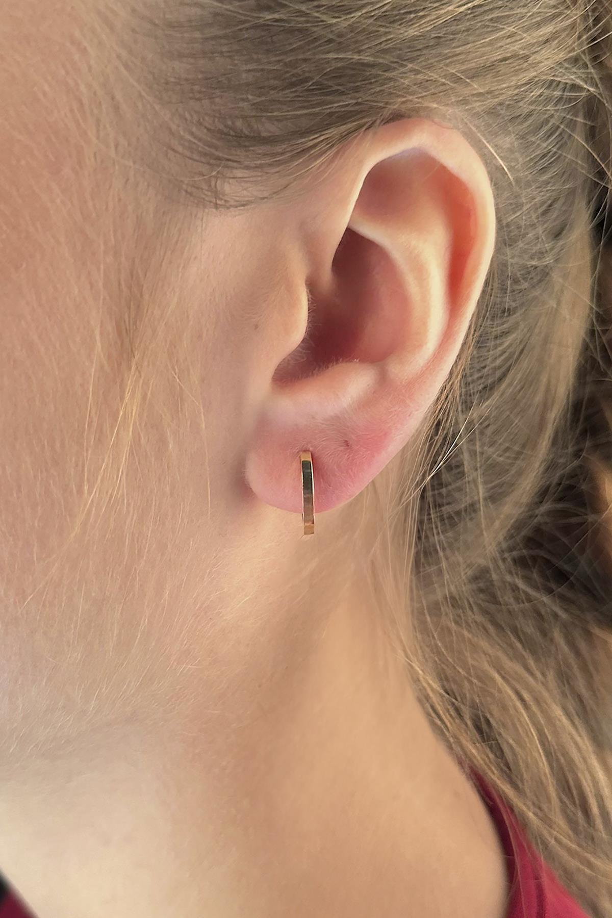 14 Ayar Altın Kalın Köşeli Halka Küpe - Fiyonk Kuyumculuk (1)