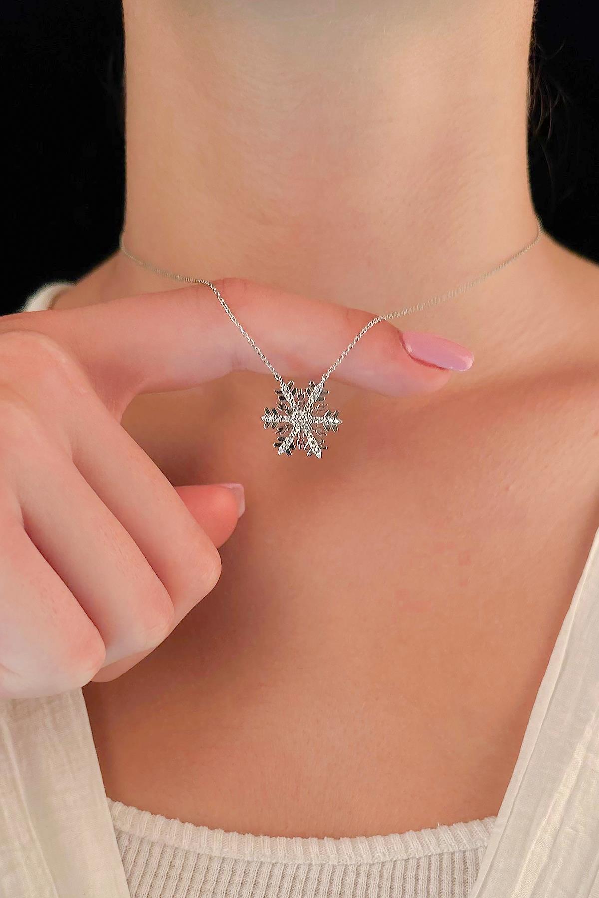 14 Ayar Altın Kar Tanesi Kolye Taşlı - Fiyonk Kuyumculuk (1)