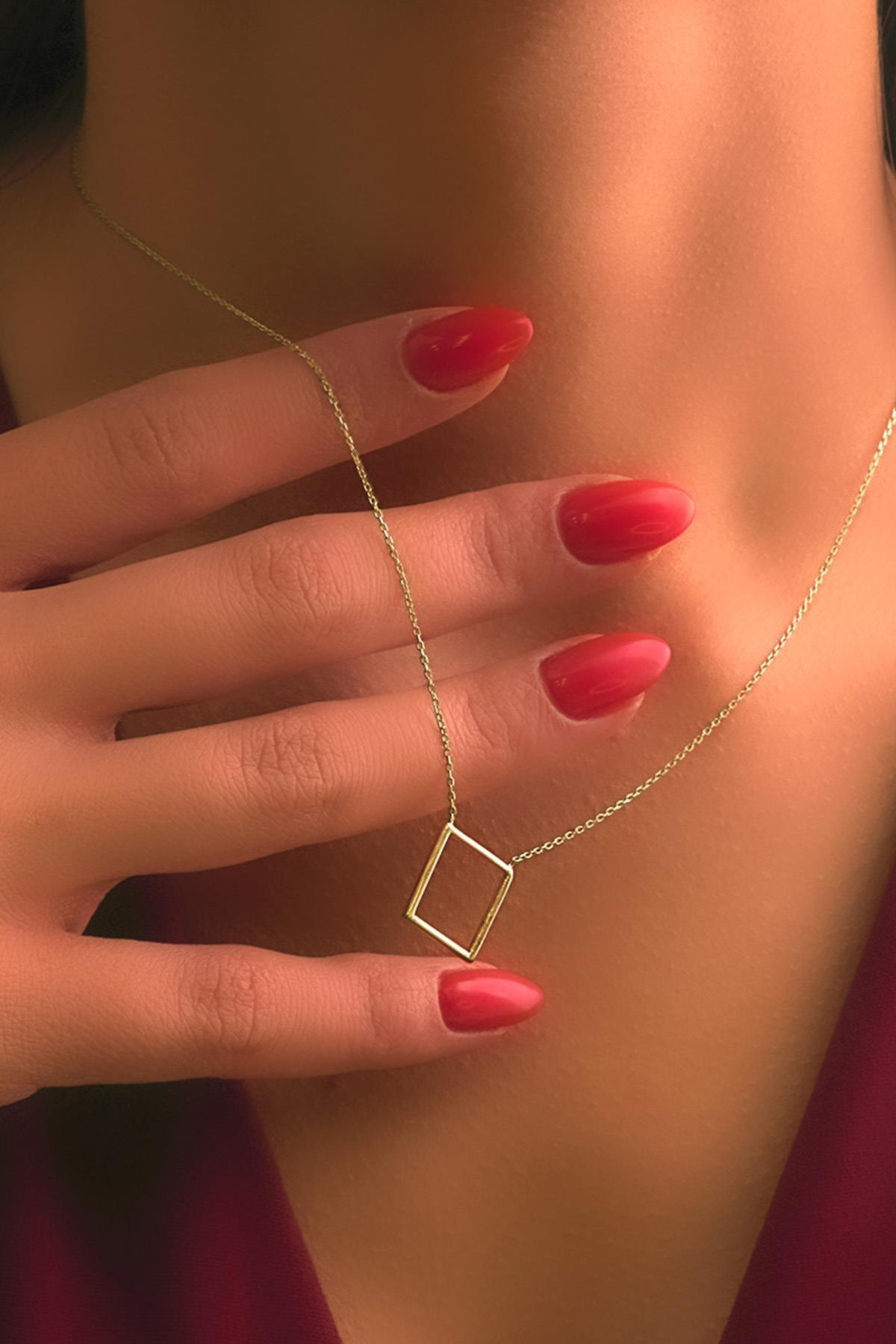 14 Ayar Altın Kare Kolye - Fiyonk Kuyumculuk (1)