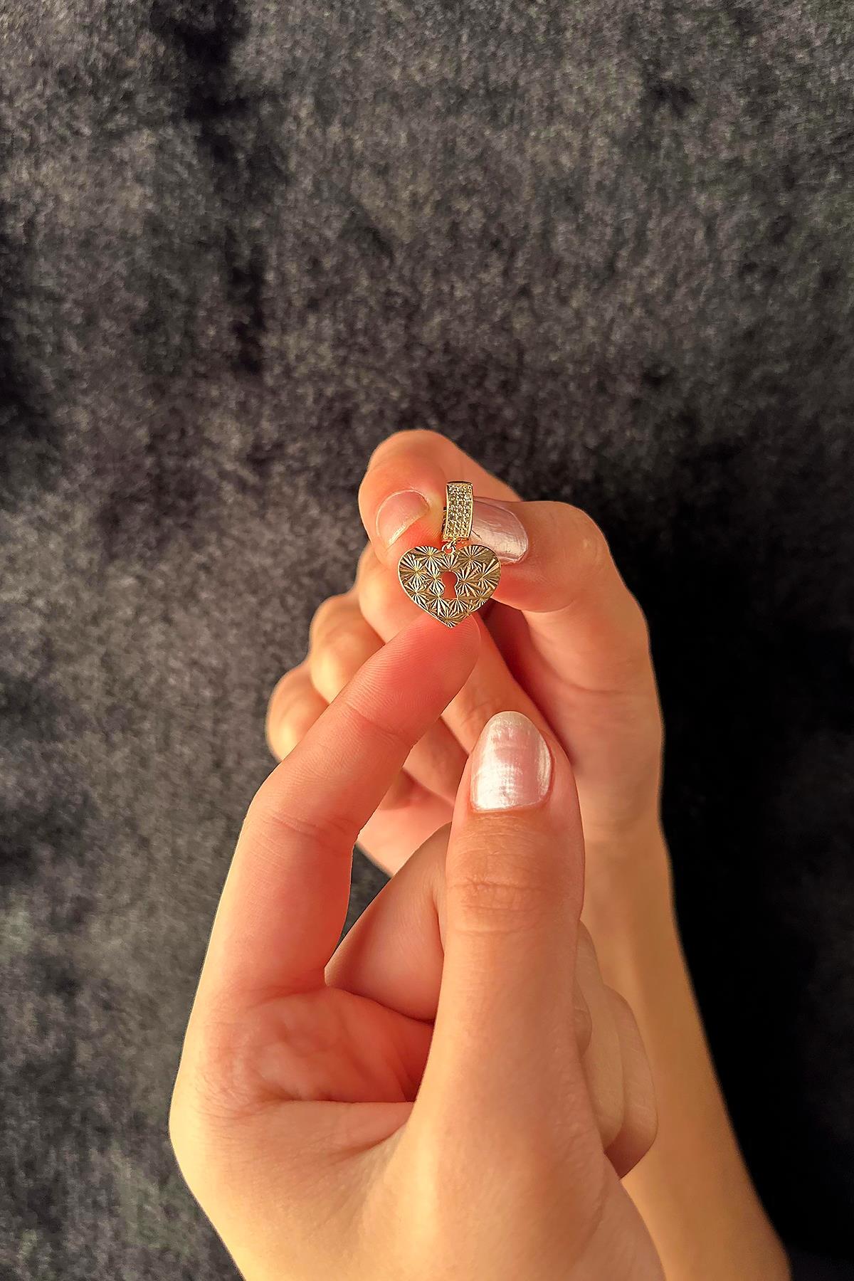 14 Ayar Altın Kilit Kalp Kolye Ucu - Fiyonk Kuyumculuk (1)