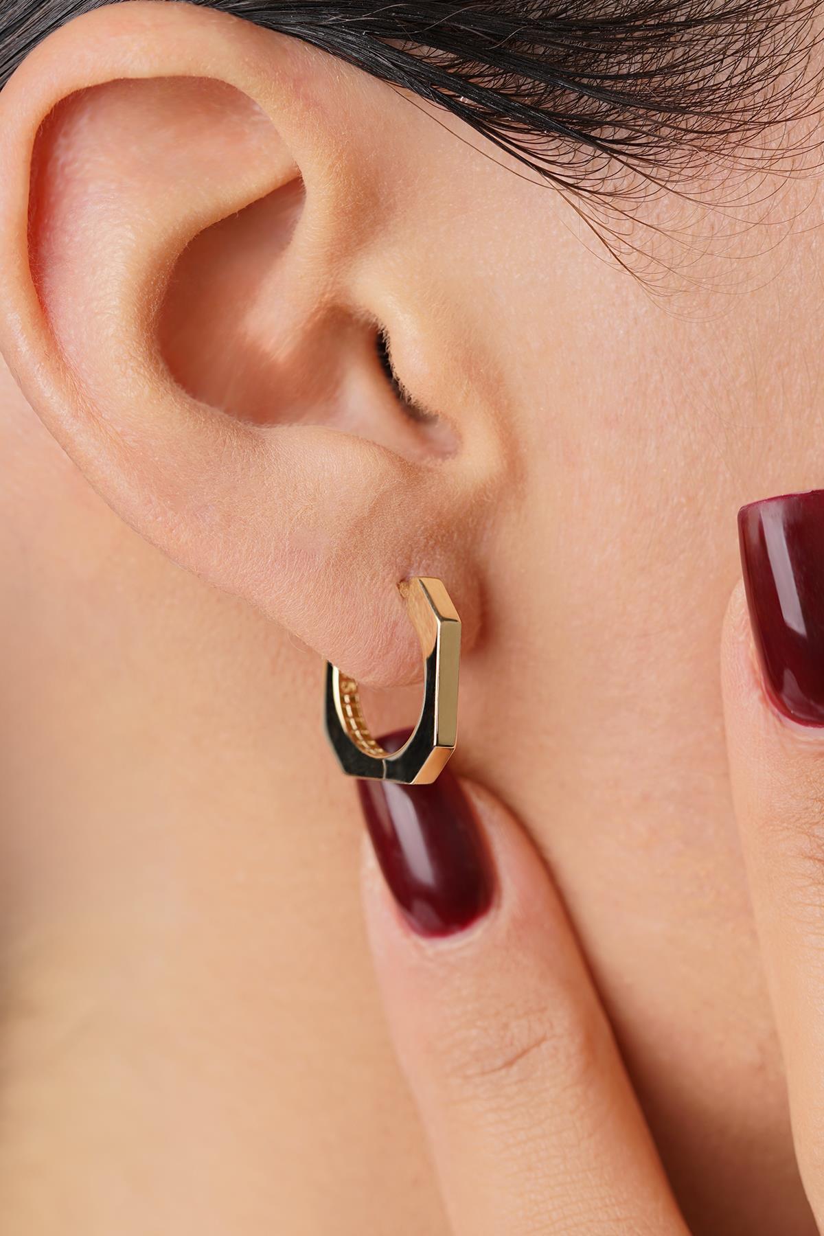 14 Ayar Altın Köşeli Mini Dörtgen Küpe - Fiyonk Kuyumculuk (1)