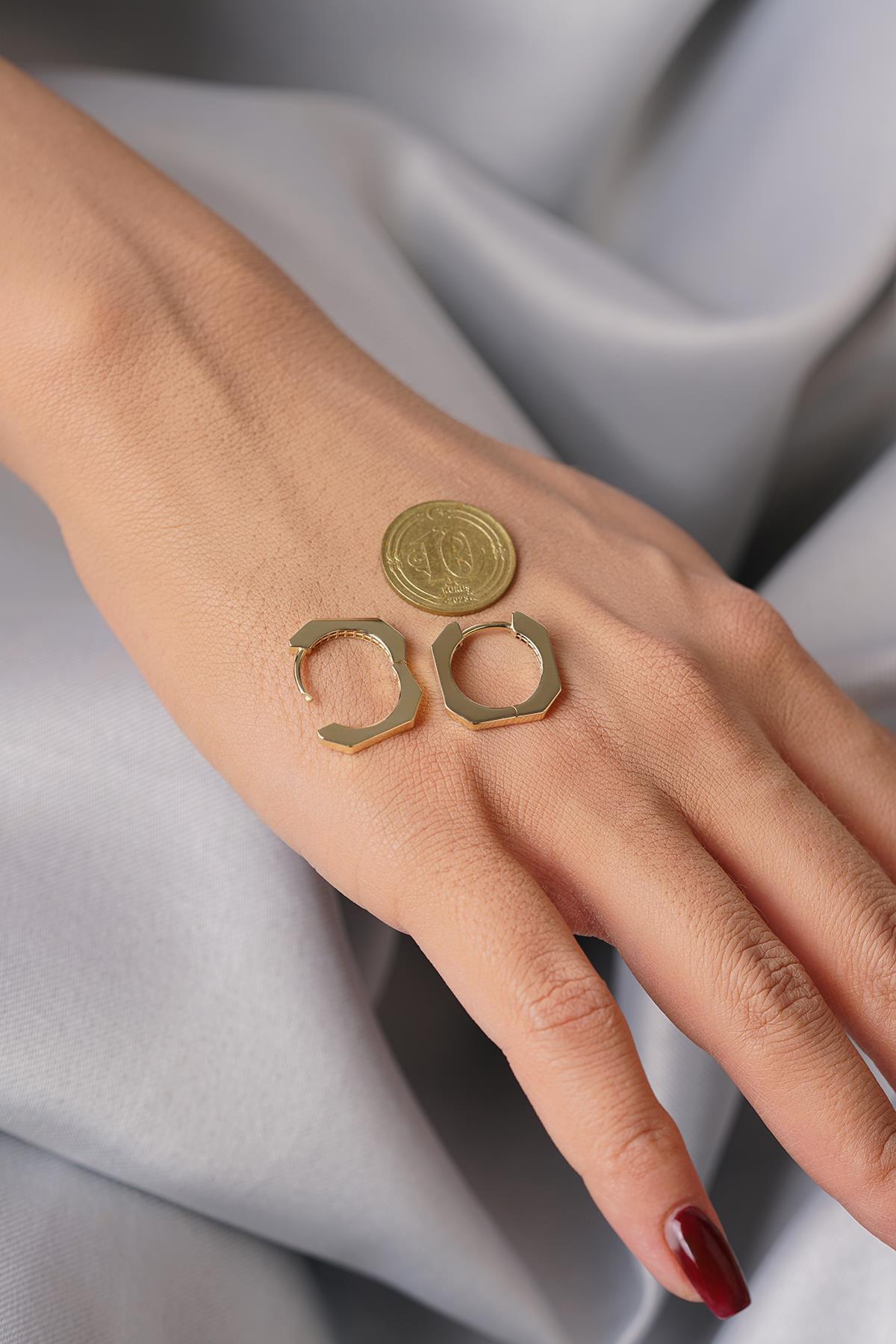 14 Ayar Altın Köşeli Mini Dörtgen Küpe - Fiyonk Kuyumculuk (1)