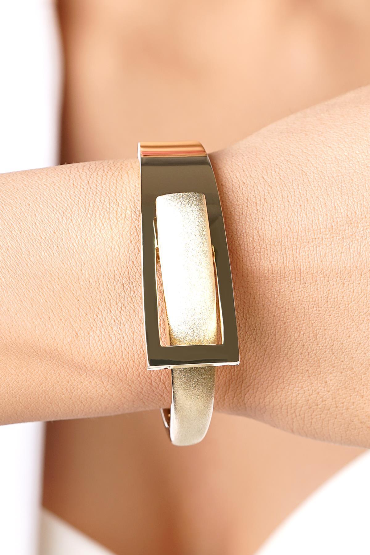 14 Ayar Altın Kumlu Tasarım Kemer Kelepçe Bilezik - Fiyonk Kuyumculuk (1)