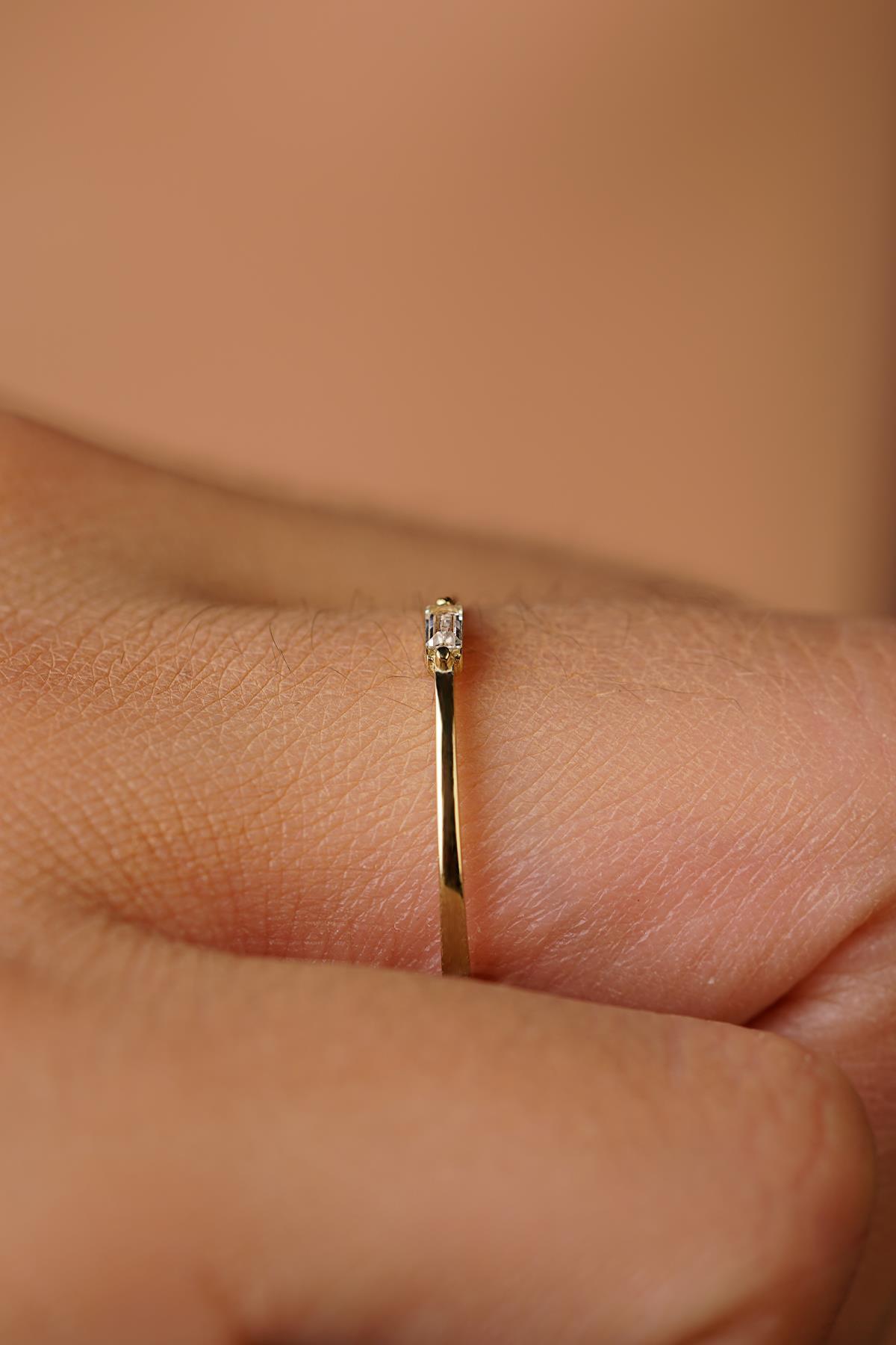 14 Ayar Altın Mini Baget Yüzük - Fiyonk Kuyumculuk (1)