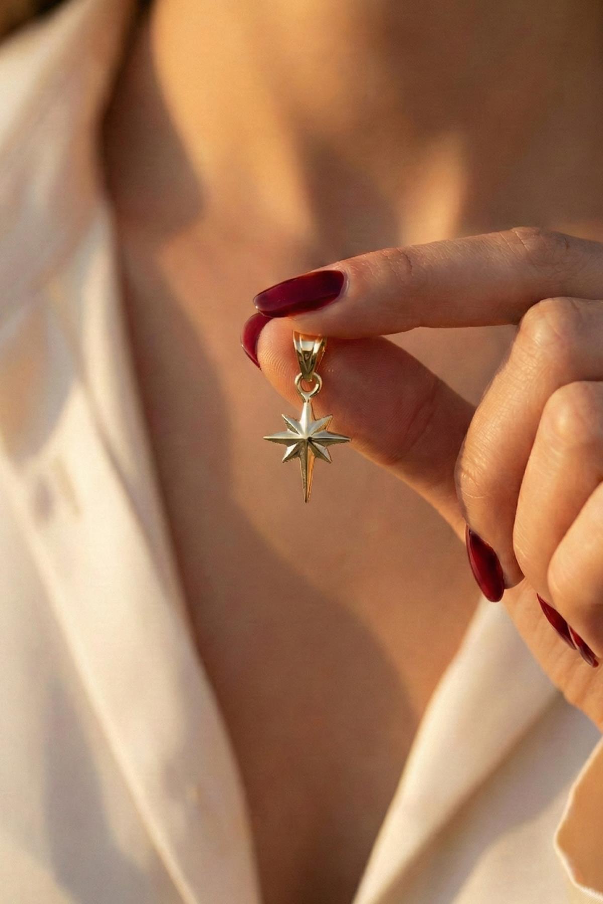 14 Ayar Altın Mini Kuzey Yıldızı Kolye Ucu - Fiyonk Kuyumculuk