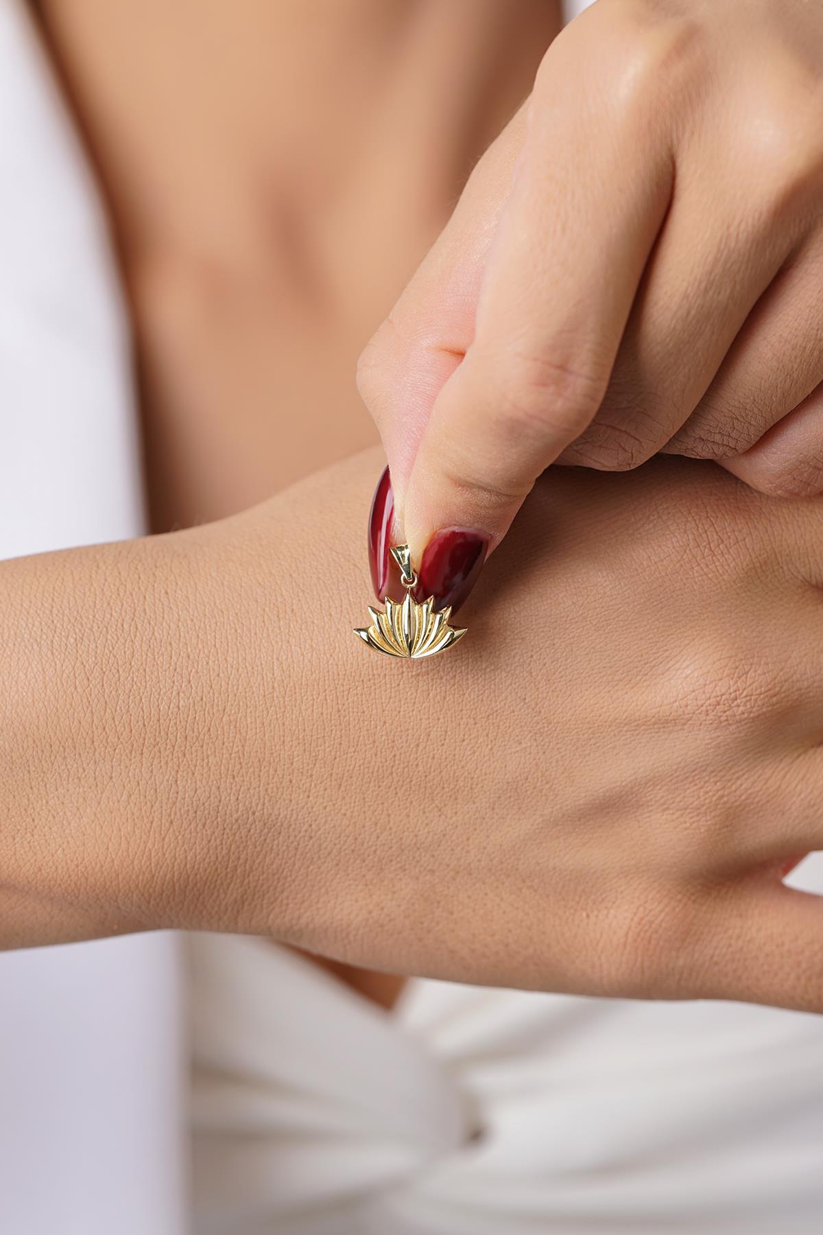 14 Ayar Altın Mini Lotus Çiçeği Kolye Ucu - Fiyonk Kuyumculuk (1)