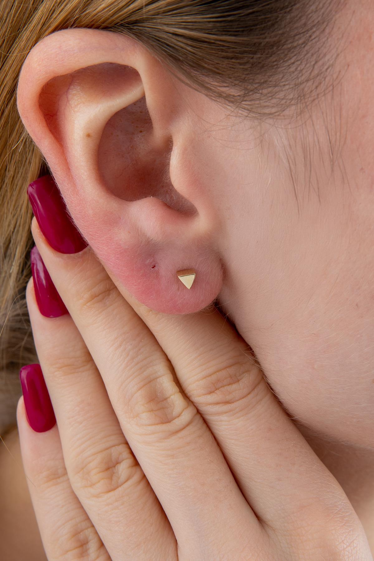 14 Ayar Altın Mini Üçgen Küpe - Fiyonk Kuyumculuk (1)