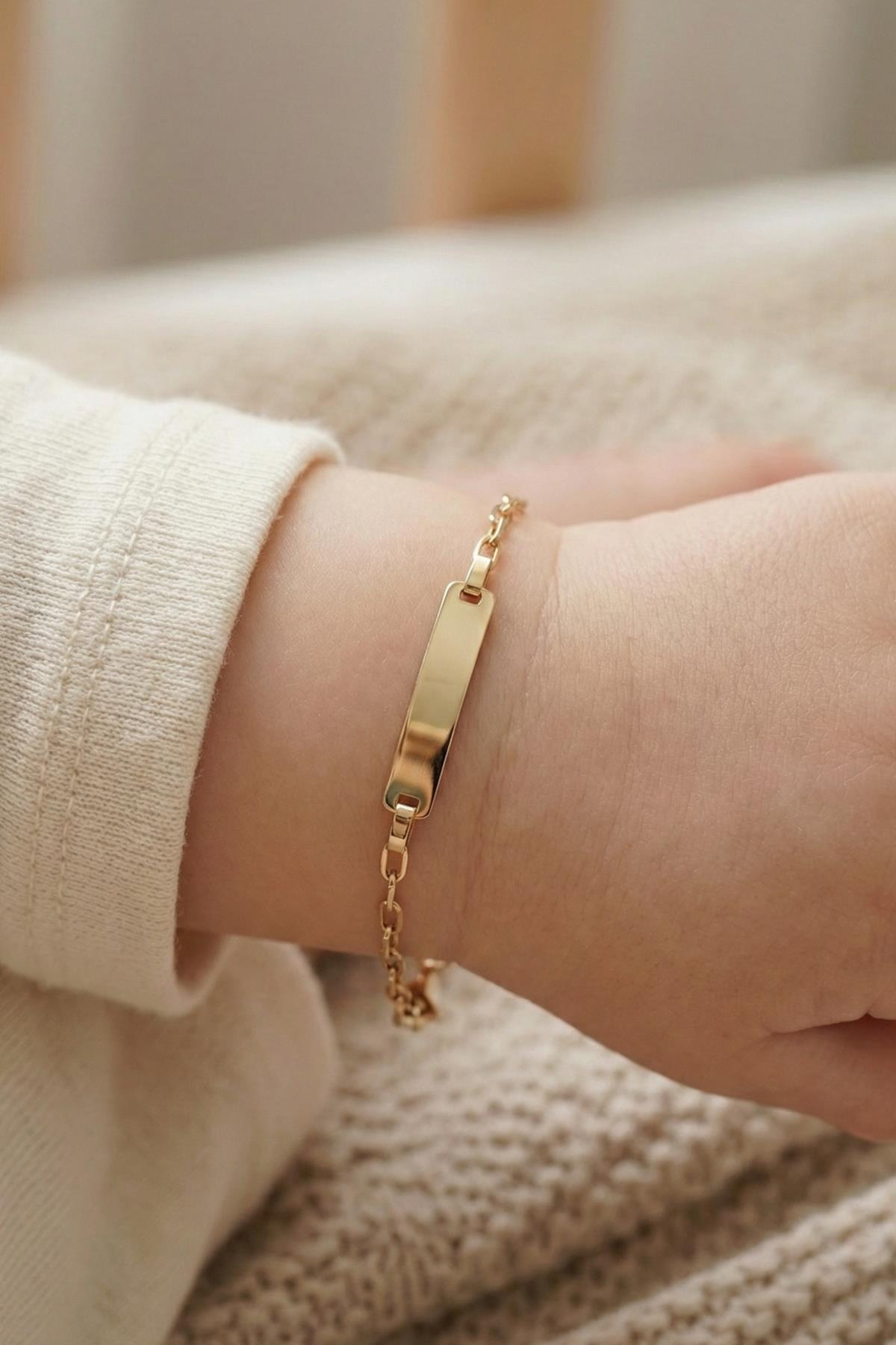 14 Ayar Altın Oval Ataç Zincirli Dikdörtgen Plaka Bebek Çocuk Künyesi - Fiyonk Kuyumculuk (1)