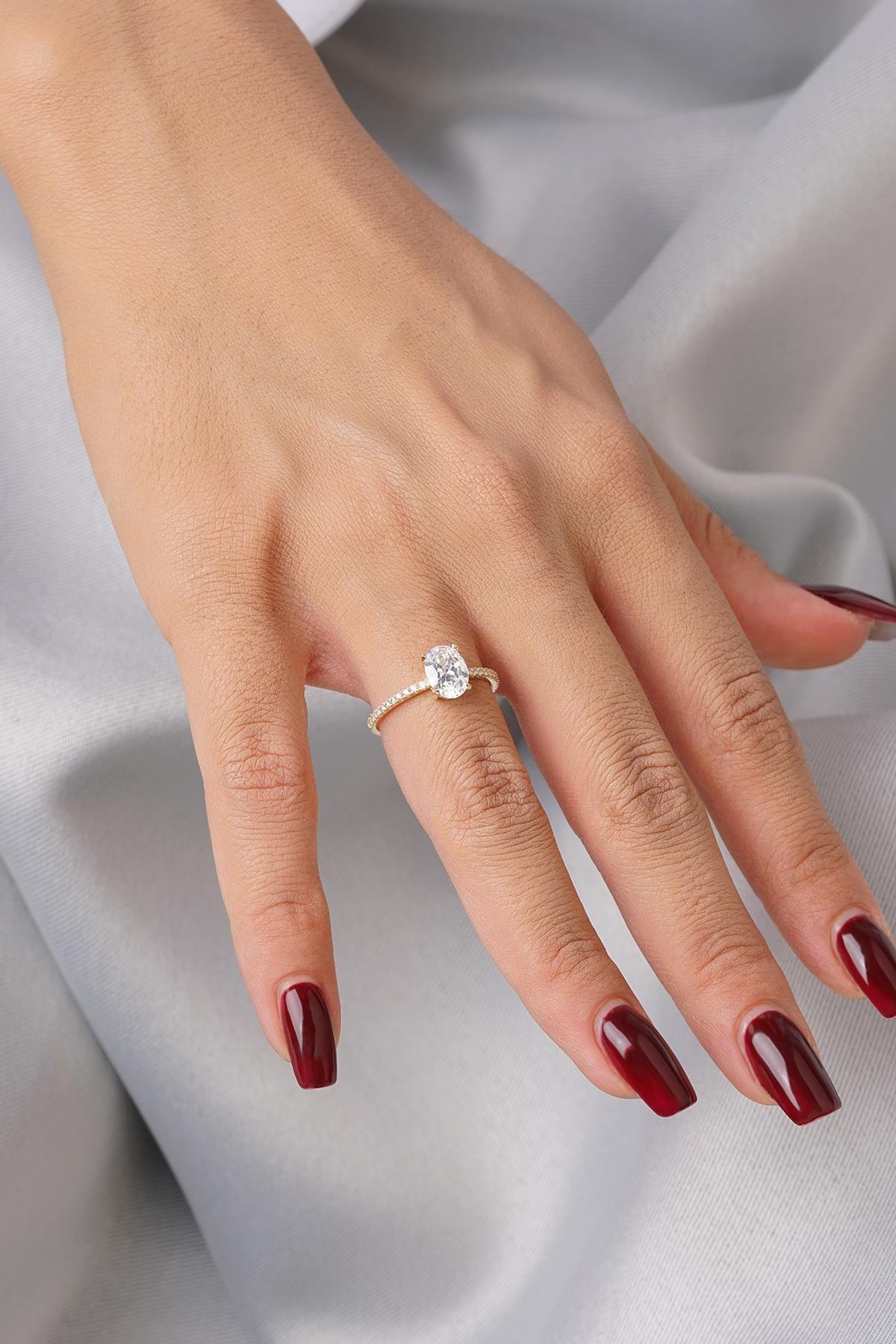 14 Ayar Altın Oval Baget Taşlı Yüzük - Fiyonk Kuyumculuk