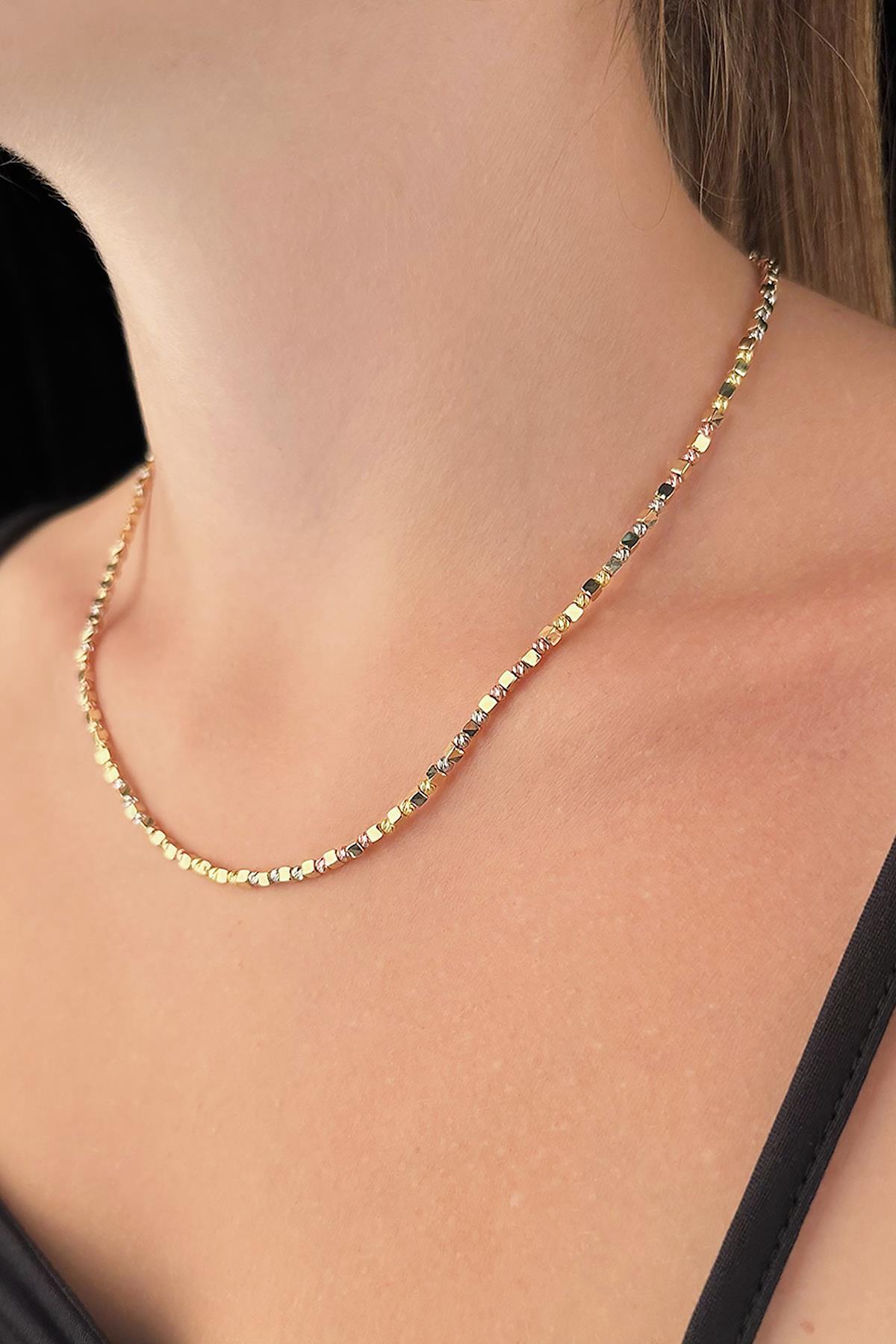 14 Ayar Altın Renkli Dorika Top Detaylı Küp Kolye - Fiyonk Kuyumculuk