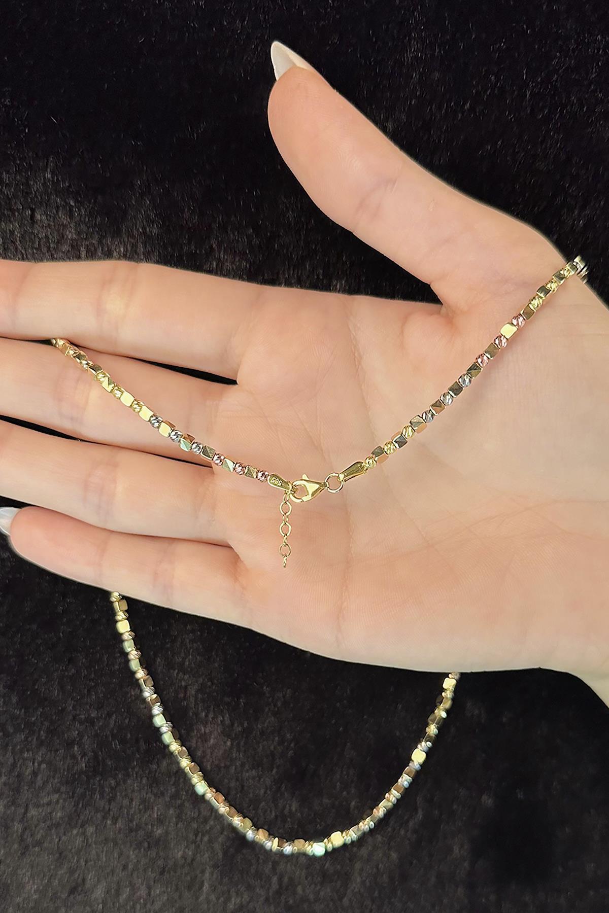 14 Ayar Altın Renkli Dorika Top Detaylı Küp Kolye - Fiyonk Kuyumculuk (1)