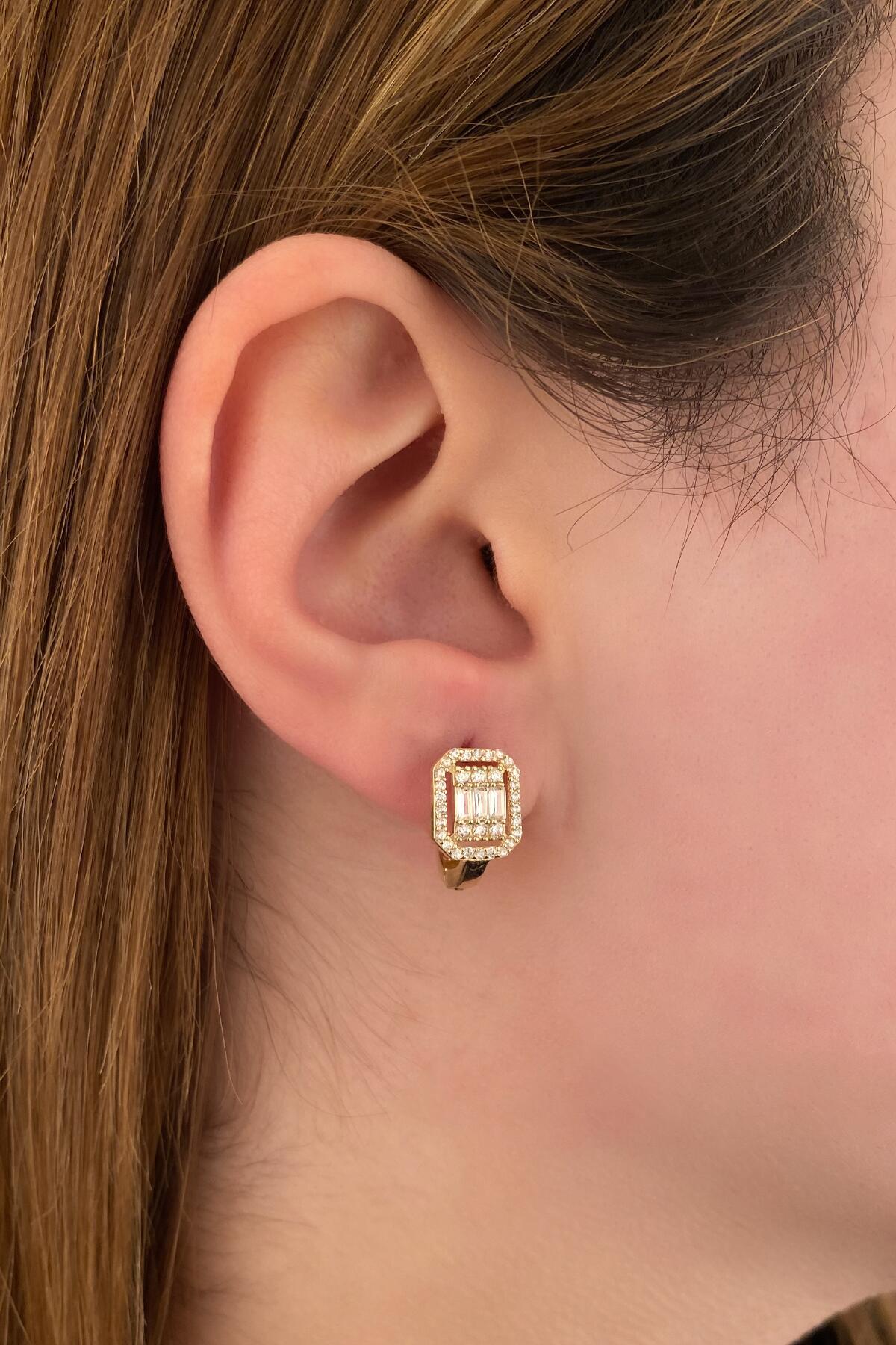 14 Ayar Altın Sarı Baget Küpe - Fiyonk Kuyumculuk