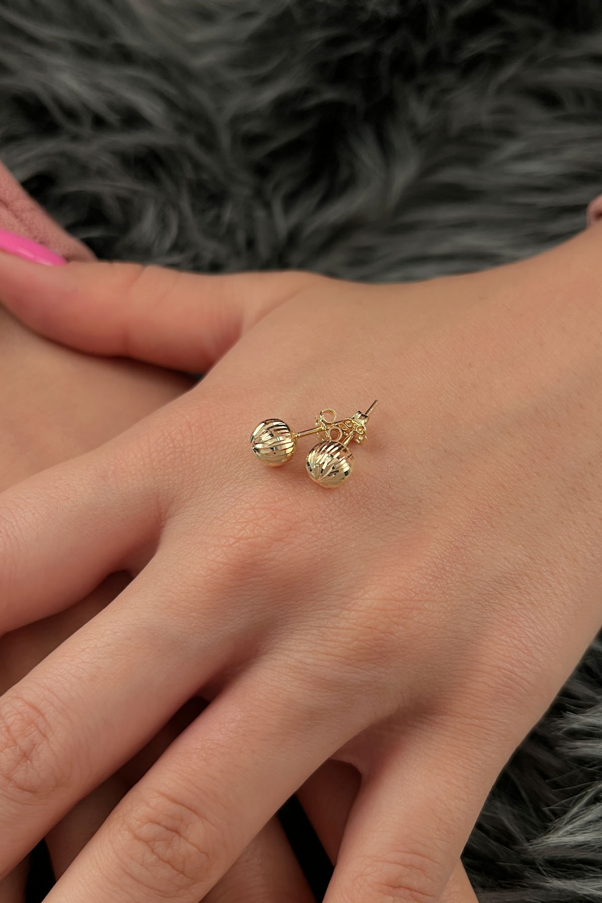 14 Ayar Altın Sarı Işıltılı Top Küpe Büyük - Fiyonk Kuyumculuk (1)